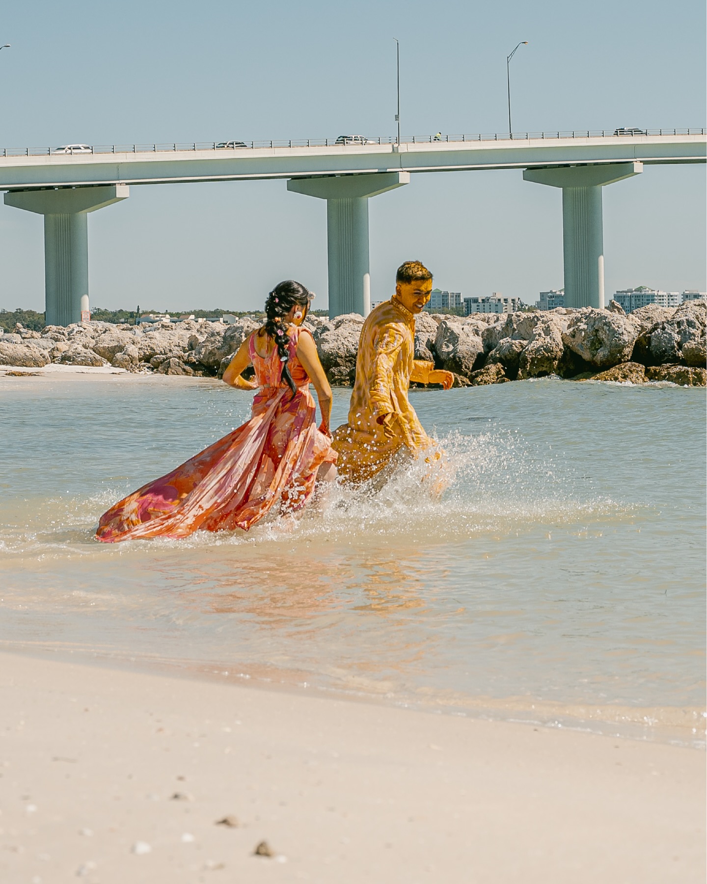 Colors still fresh. Emotions still flowing. Salt water, bare feet, and a whole lot of joy.
Photography: @sollisstudio
Planner: @jennifermatteoeventplanning
Beauty: @facesbymarianab
Venue: @jwmarriottclearwaterbeach