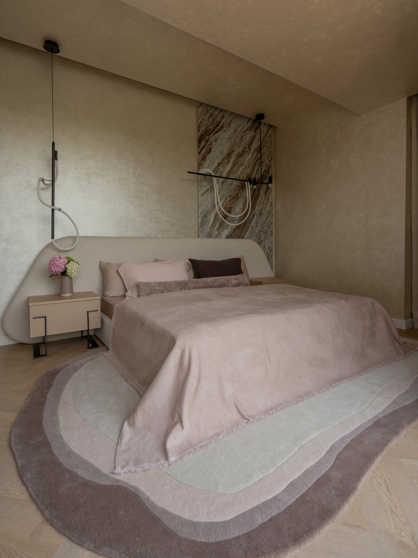 This bedroom comes alive at sunset.
As daylight softens, the space shifts. Plum and eggplant tones deepen, dusky rose warms, and the veining of the marble begins to surface more clearly. The palette was chosen to hold colour without noise, keeping the industrial edge of The Edge of Calm intact while allowing the room to feel intimate and grounded.
This room was designed to slow the body down.
To let the light fade gradually.
To make rest feel earned.
ꓚI T Iꓛ
Project: The Edge of Calm
Design studio: @doratokaidesigns
Bespoke bed and side table: @DOTobjects
#DoraTokaiDesigns #TheEdgeOfCalm #ArtfulMinimalism #ArchitecturalInteriors #UnderstatedLuxury