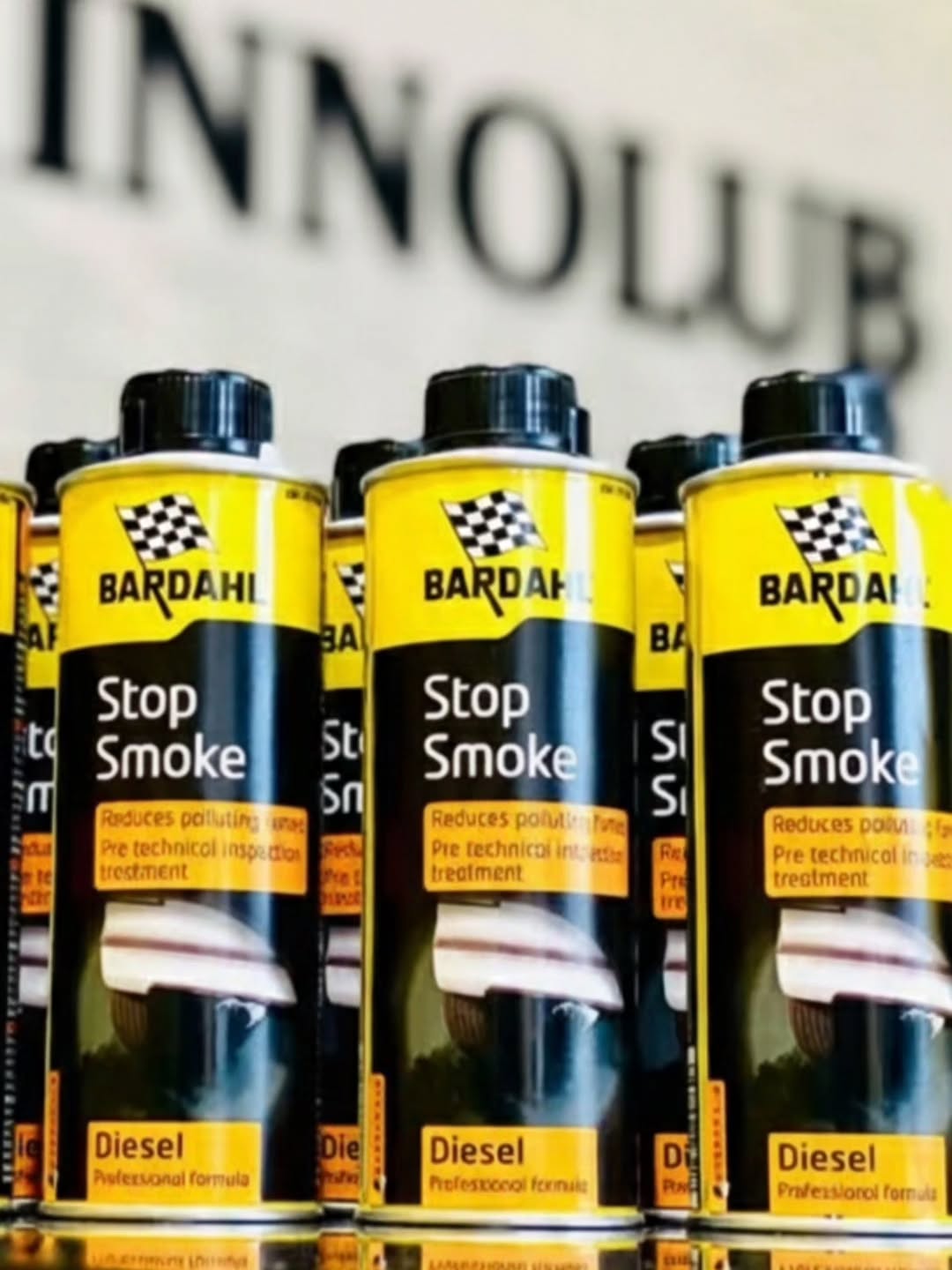 O Bardahl Stop Smoke é um aditivo para o motor do carro, disponível para motores a gasolina ou diesel, concebido para reduzir a fumaça de escape causada pela queima de óleo e, em geral, melhorar o desempenho do motor.
Mais informações:
👉 www.innolub.pt 👈
#Bardahl
#bardahlportugal #bardahloils #innolub #lubrificantes #aditivos