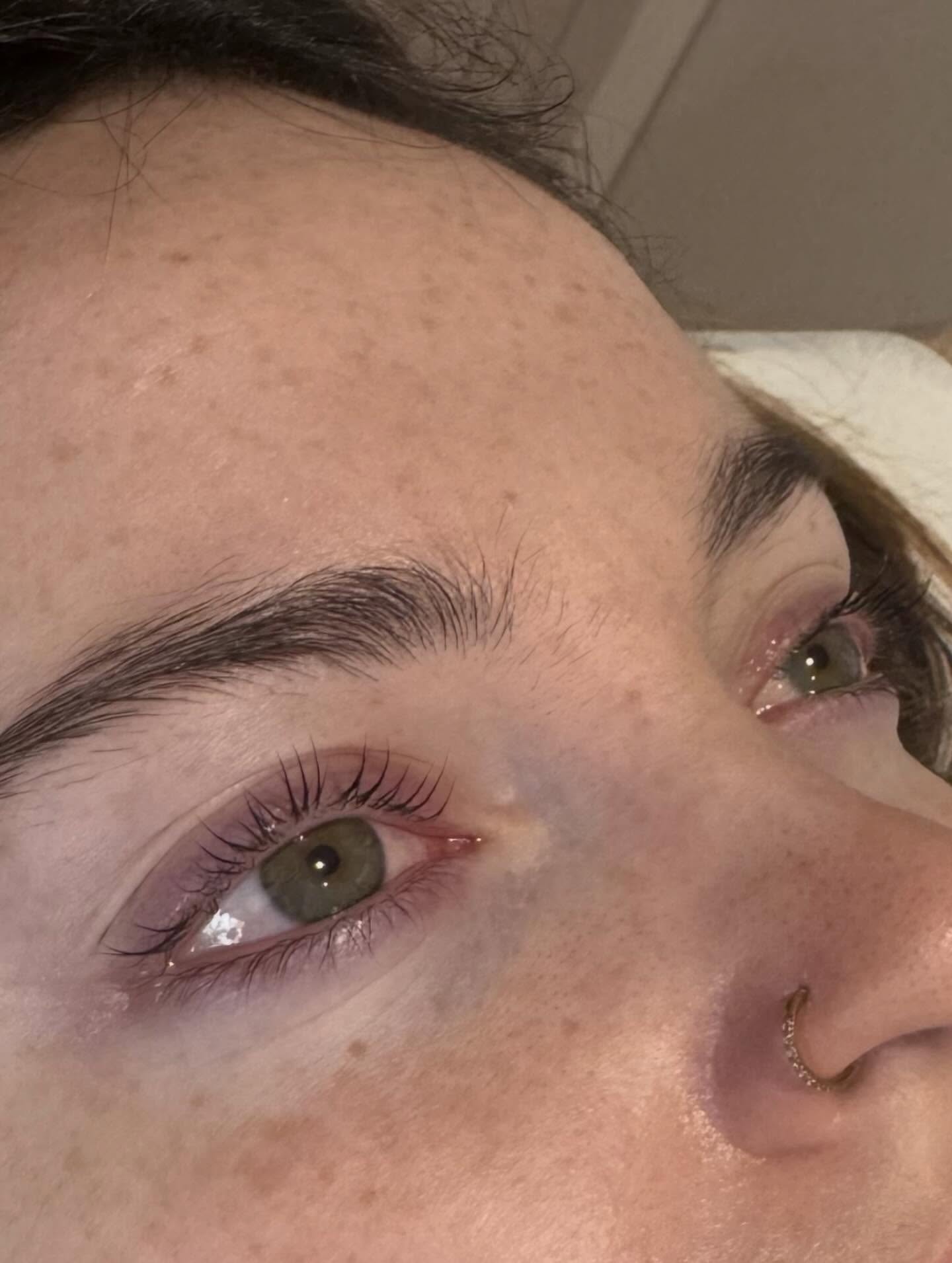 Résultat du jour 💕
Un rehaussement de cils tout en douceur pour un effet naturel et sophistiqué 👁️✨
Des cils recourbés, allongés, et un regard sublimé sans effort 💖
#RehaussementCils #LashLift #institutbeaute