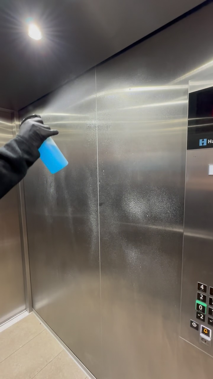 Update zum letzten Video: Das ist das Ergebnis der Aufzugsreinigung ✨Deutlich besser als vorher.
#keepitclean #hausmeisterservice #reinigung #cleantok #immobili
