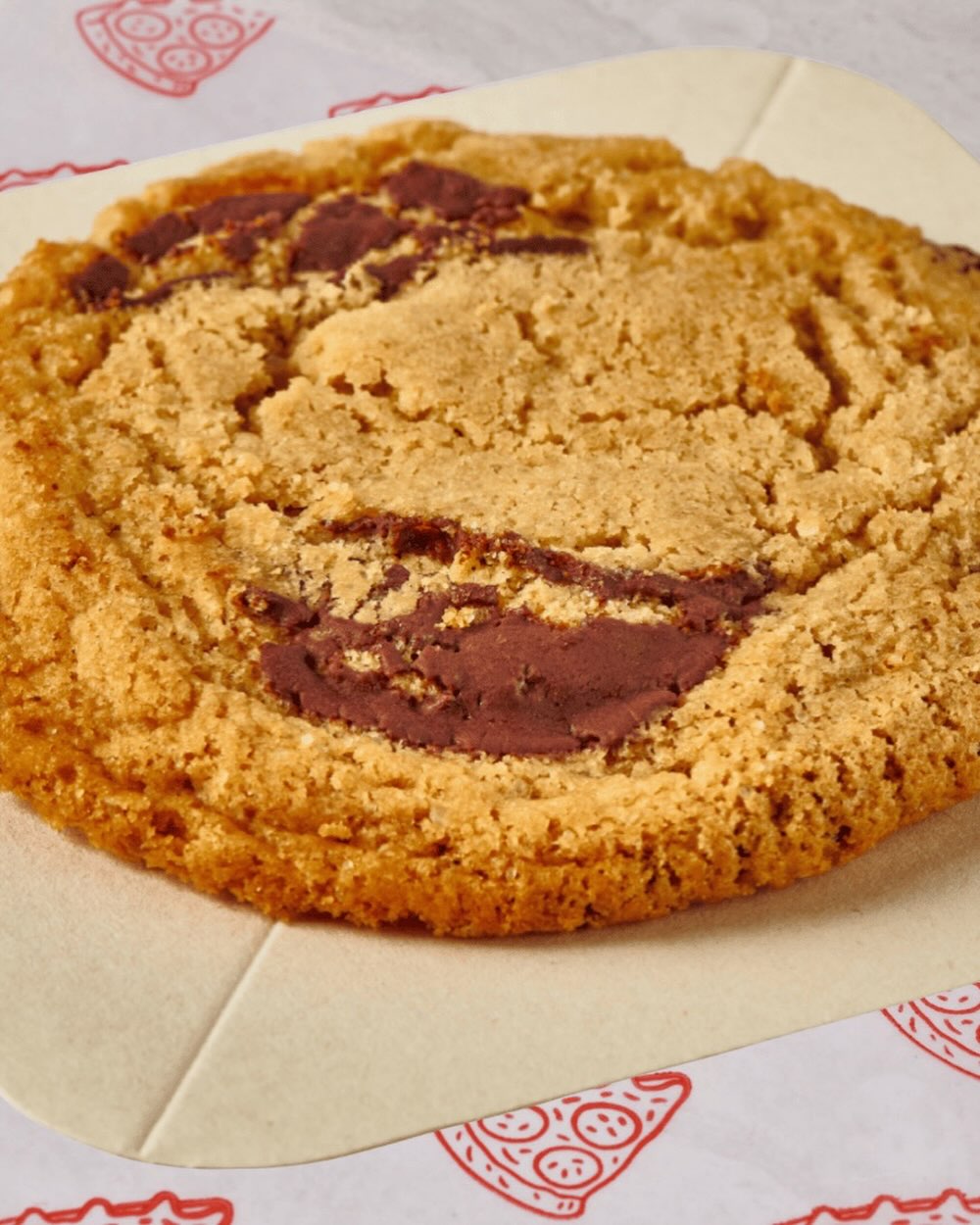 🍪 Galleta con chocolate y tahine. Un sabor diferente y arriesgado. No puede faltar.
#bittapizza #tuslicetusalsa #galletalover