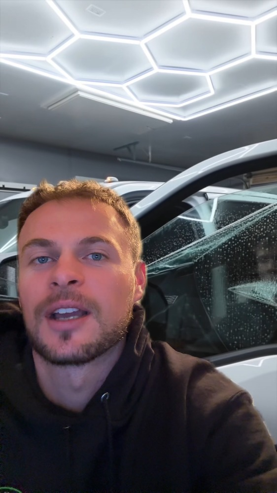 If you own the business, you should be on camera. 🎥
1️⃣ Be the face of your brand
People don’t connect with logos — they connect with people. Trust is built when clients see who’s behind the work.
2️⃣ Share what you know
Giving away knowledge doesn’t hurt your business. It builds credibility, authority, and confidence before the first DM is ever sent.
This is how you turn content into trust — and trust into clients.
If you need help with your socials, content strategy, or getting comfortable on camera, reach out.
#EvolveImagery #PersonalBranding #FaceOfTheBrand #ContentCreator #SocialMediaMarketing #MarketingEducation #BuildTrust #AuthorityMarketing #VideoContent #OnCameraConfidence