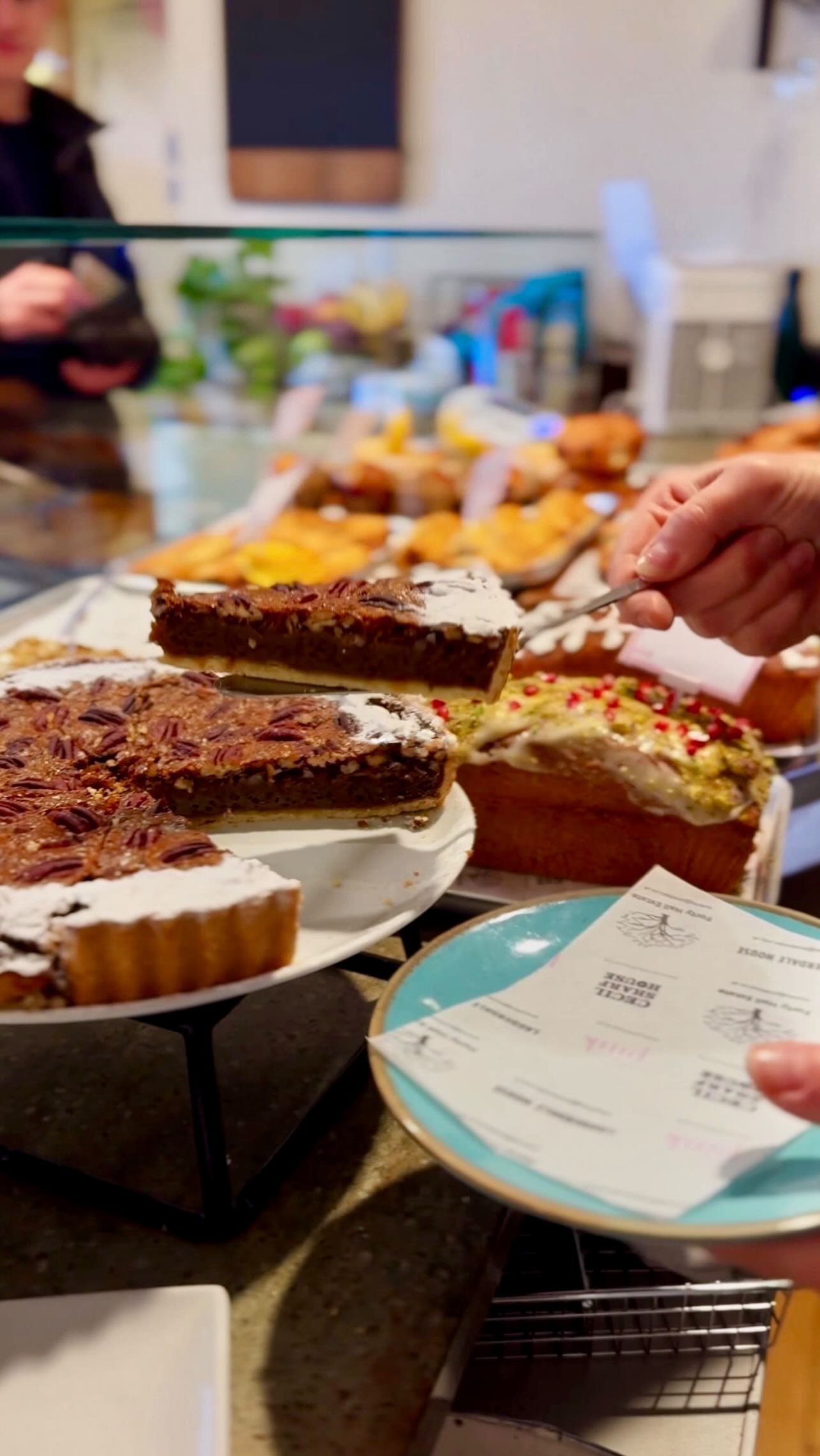Itâs officially Blue Monday đ
So naturally, weâre choosing coffee, cake and comfort
This, this or this â choose your Pink pick-me-up â¨
#coffeeshop #northlondon #coffeeshopcorners #northlondonfood #cafe