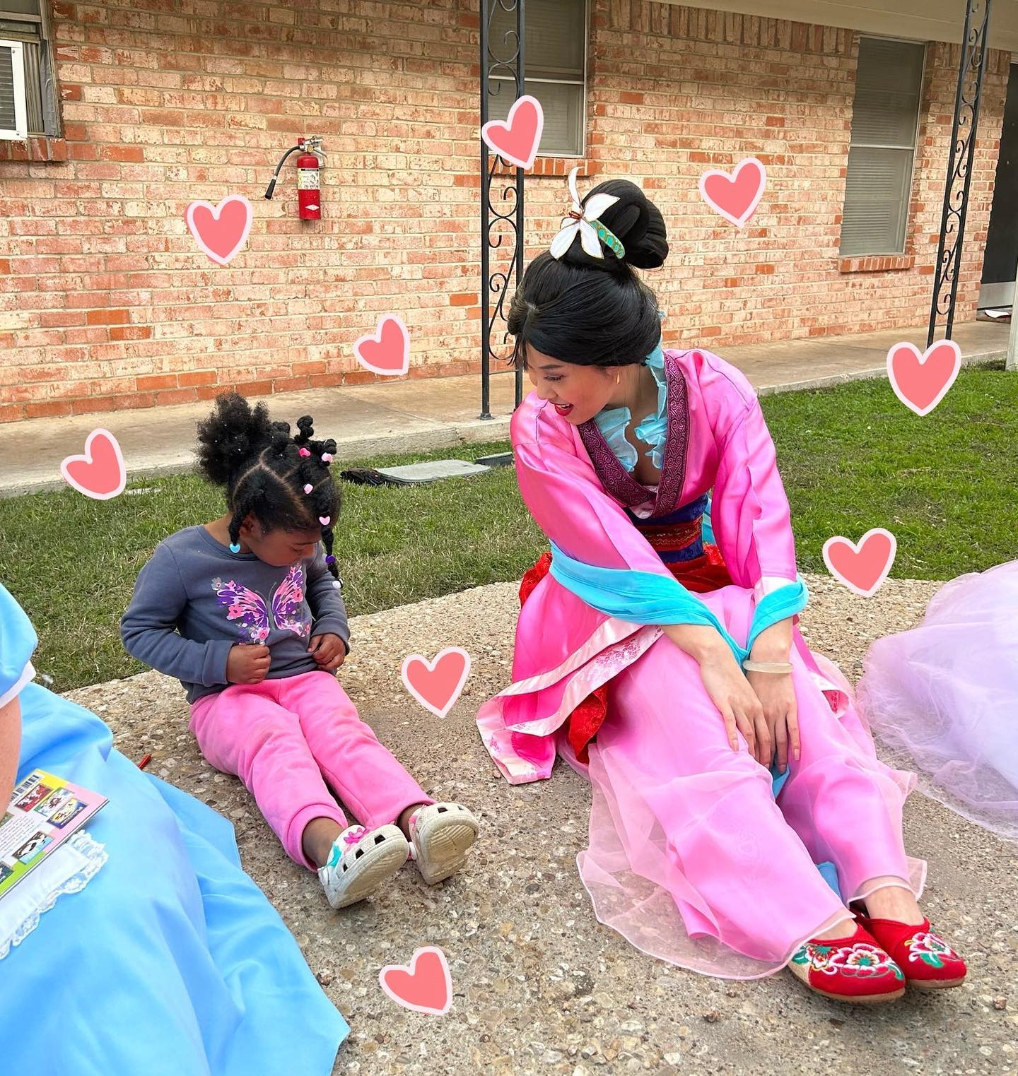 Pretty in Pink! 🎀🤍🌸💗✨ We love spreading the magic :) #amomentofmagicfoundation #amom #amomentofmagicbaylor #makemagic