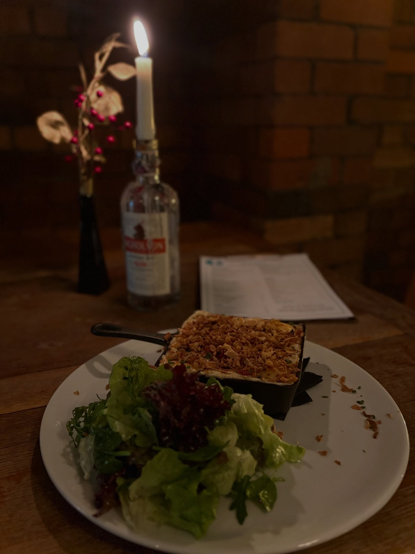 Our chefs have done it again…..
On the specials board this week we have a Cauliflower Mac + Cheese 🌟
Topped with Brie and bacon, served with a dressed salad, this is the perfect winter warmer. Come give it a try before it’s gone 😮💨
#bristolbs5 #eastonbristol #bristolpubs #bristolfoodanddrink #bristolfood