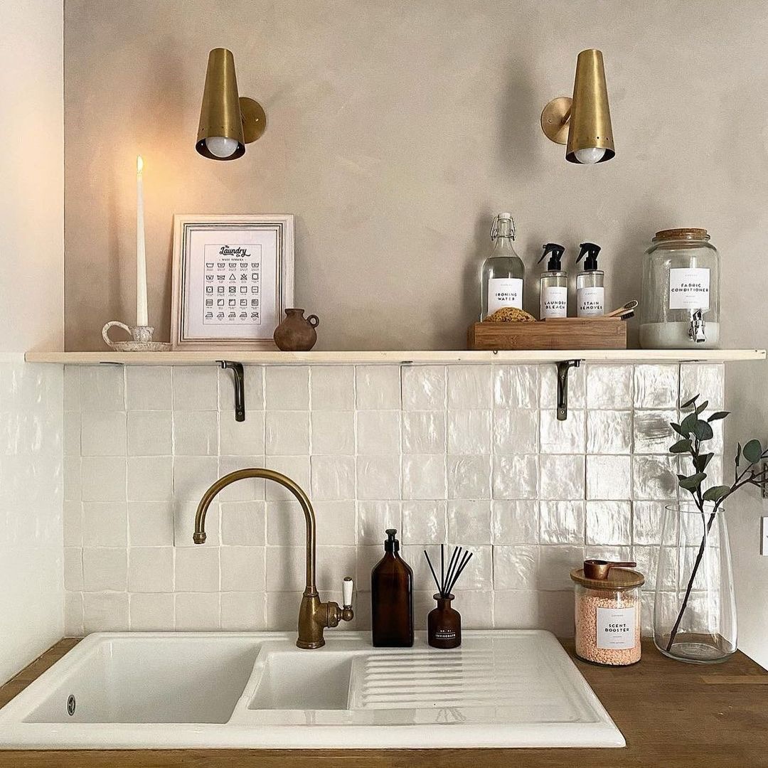 It’s all in the details 🤍
Utility room perfection by @the_house_acc with our personalised labels.
DM to order yours today.
#OrganisedHome #HomeDetails #PrettyStorage #CalmSpaces PrintTailors