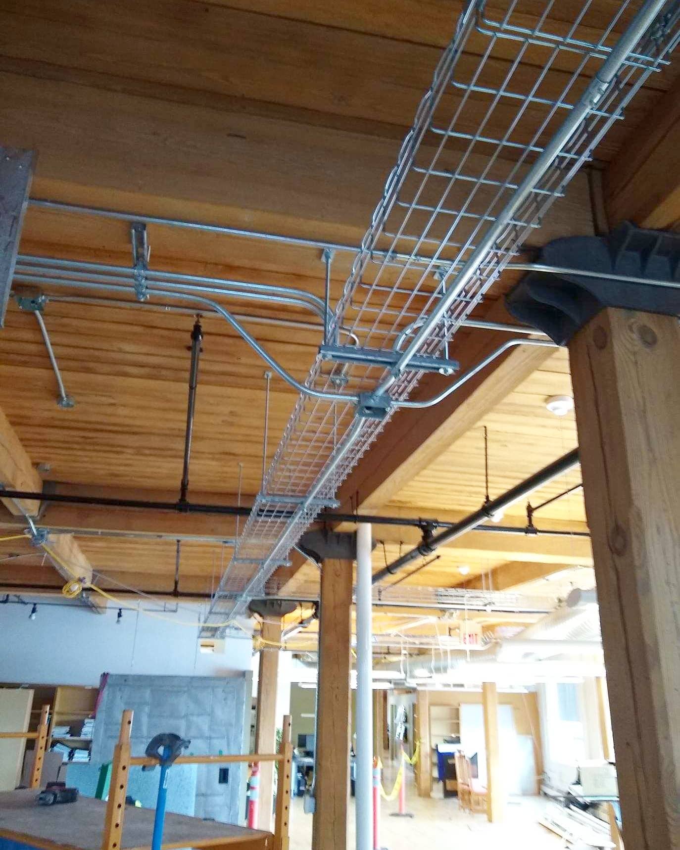 We love these historic open concept office spaces. When work becomes art 👌👌👌
#theboldgroup #electrical #electricianlife #electriciansofinstagram #takeprideinyourwork #electric #wedoitall #kwawesome
