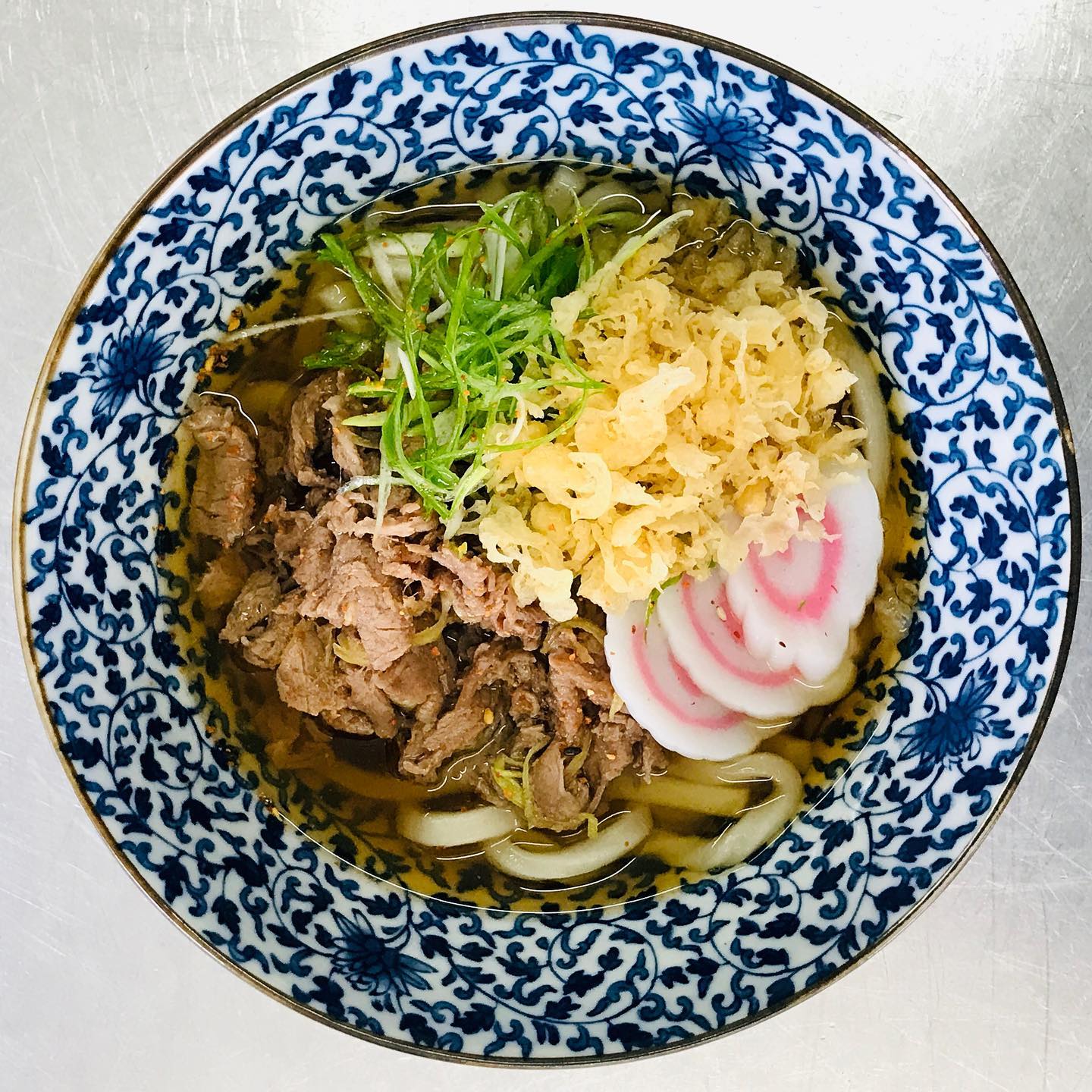 Niku Udon 🍜!The latest addition to our lunch menus. Perfect for cold days😋. Come and try it!
• #miakeizakaya #miakeizakayabasel #izakaya #japanesefood #udon #baselfoodfinds #baselfoodie
