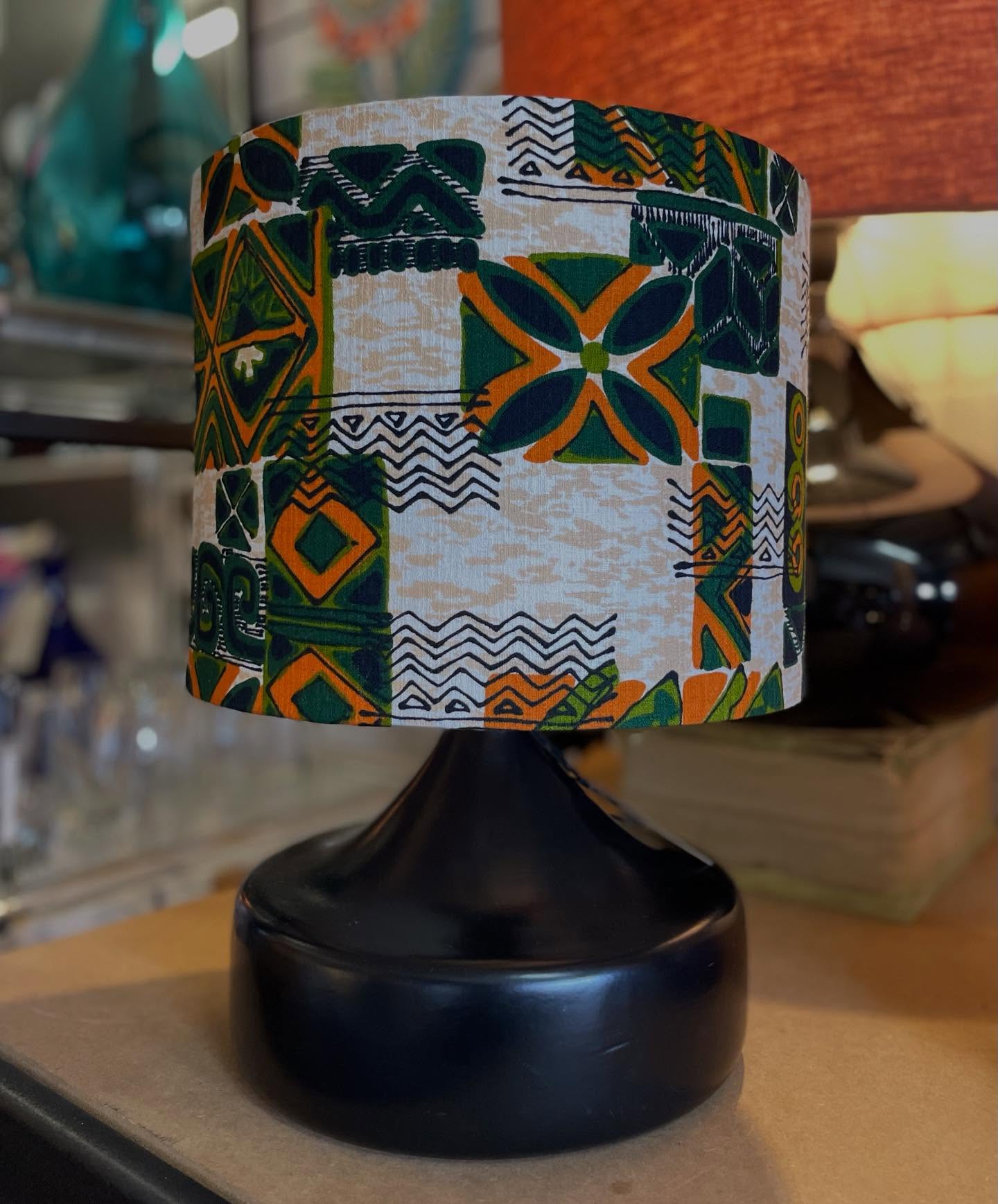 A fresh new collection of handmade shades, and vintage bases for your new year decor 🐦⬛
All bases and shades are sold separately, so you can update or create your own lamp…
✨To be bathed in the light of a perfect lamp ✨
Open Thursday to Sunday 🌴in beautiful Brunswick Heads offering retro, vintage and mid century modern homewares. #resould #brunswickheads