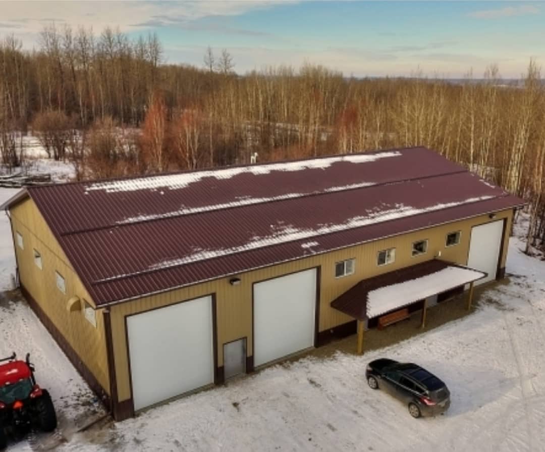 60x100 shop built near Drayton Valley, Alberta
#shop #building #studframe #builder #farmbuilding