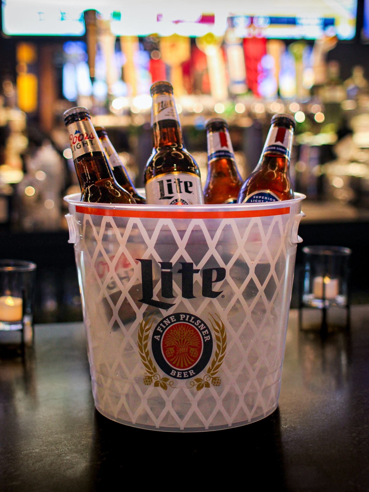 Join us this weekend for some epic showdowns & grab your crew for $15 buckets every game day! ๐๐บ Bring the energy, feel the excitement, and let's make some unforgettable memories together! Who are you cheering for? ๐ป๐
#GameDay #GameDayFun #BucketDeals #BearsGame #IUGame #NCAA #NFL #FootballWeekend #SportsBarFun #BasketballWeekend #GameDayEats