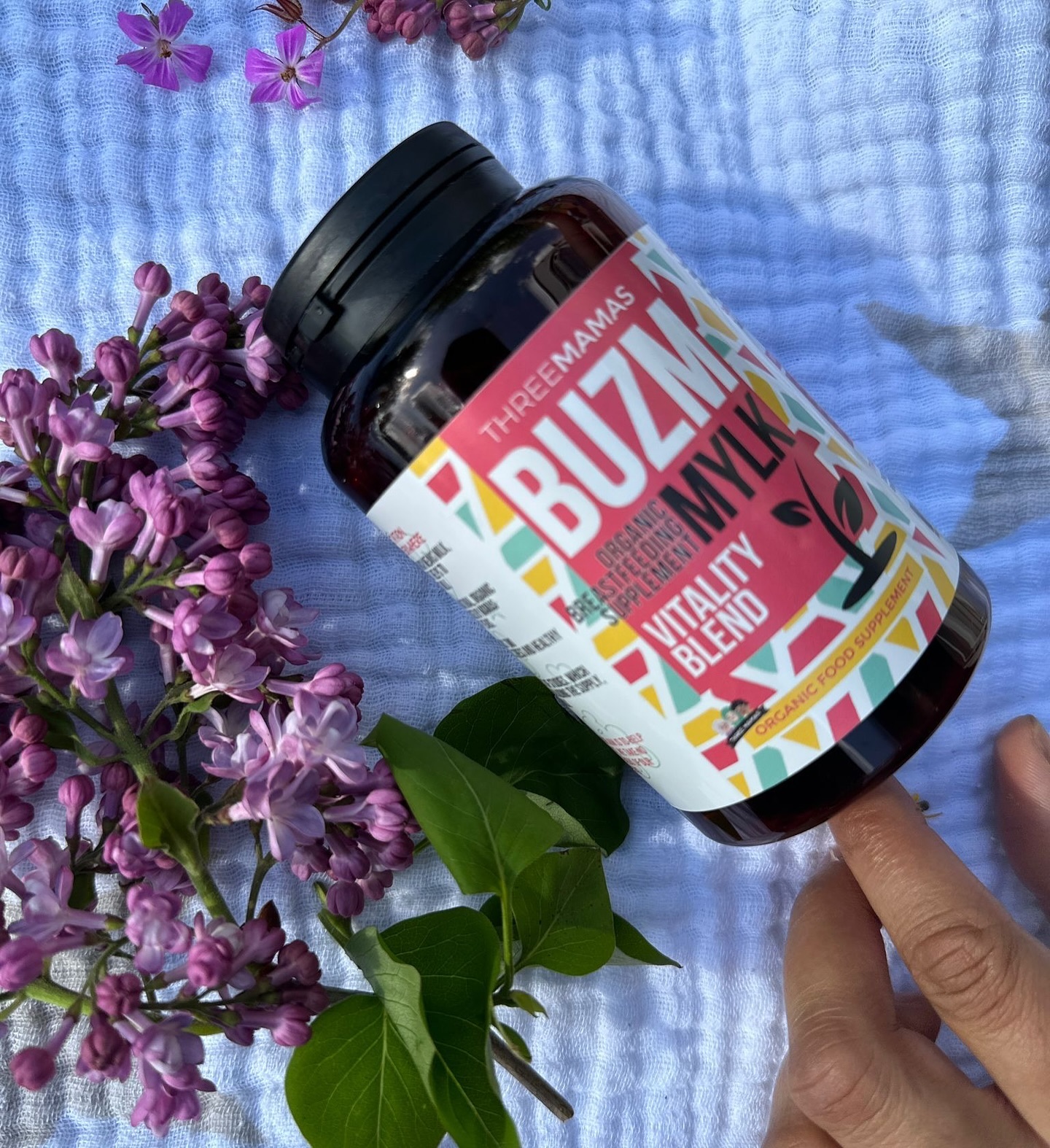 “After struggling with low milk supply, I tried BUZM and saw a significant improvement within days. It’s truly amazing how this organic herbal product has boosted my milk production.”