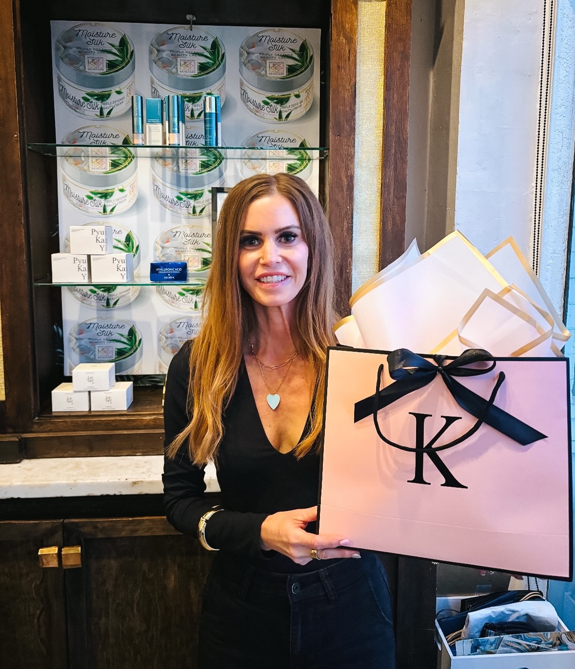 Happiest Birthday to the woman that makes it all happen at Kitto Katto Skincare ๐ฅณ
Her vibrant smile, laugh, & endless adventures are just a small part of what makes her special
Enjoy your day Kim - Aloha! ๐ค๐ด๐
#happybirthday #denveresthetician #denvermedspa #denverfacials #birthdaygirl