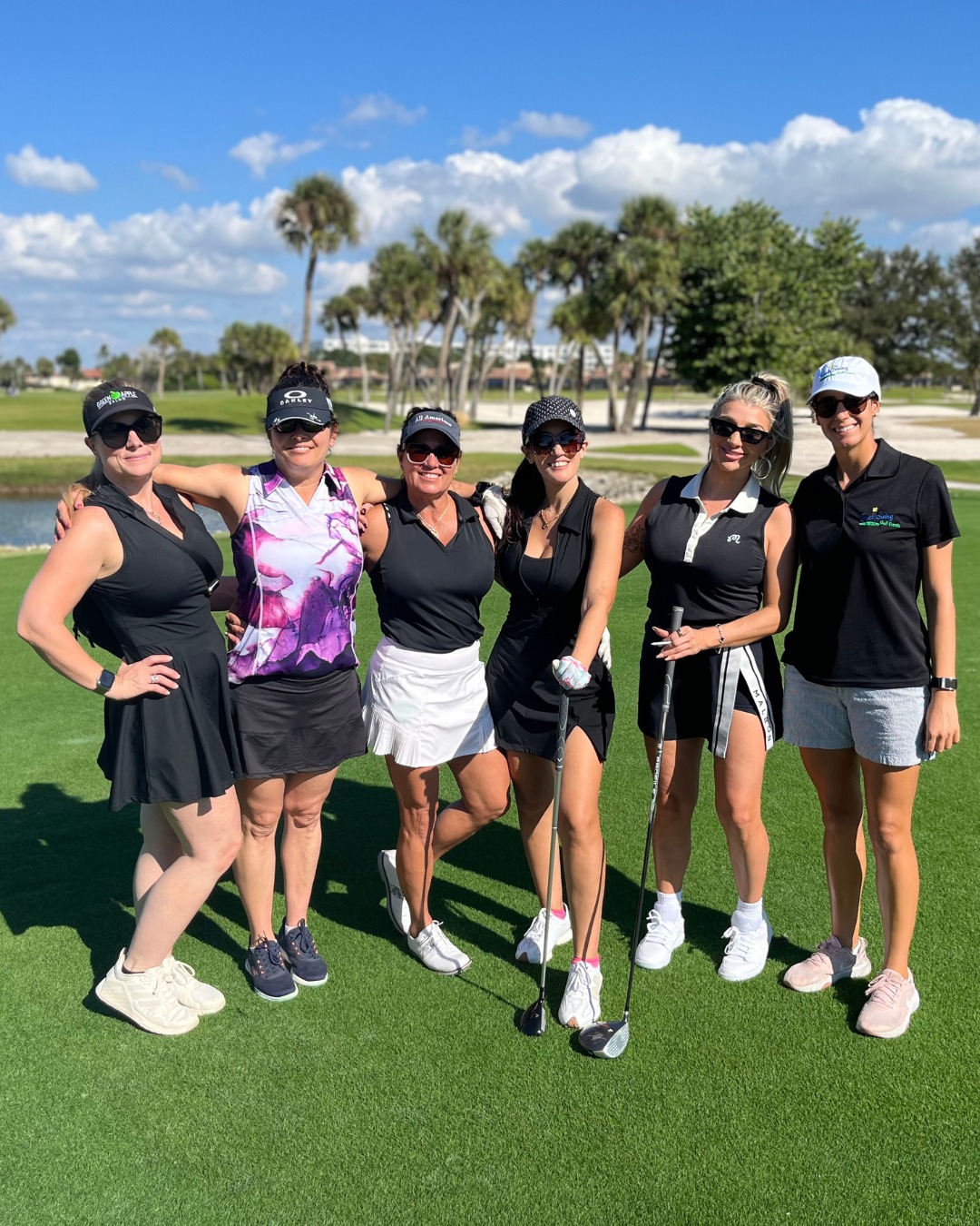 Golf is more fun when the ladies show up! ๐โณ๏ธ
