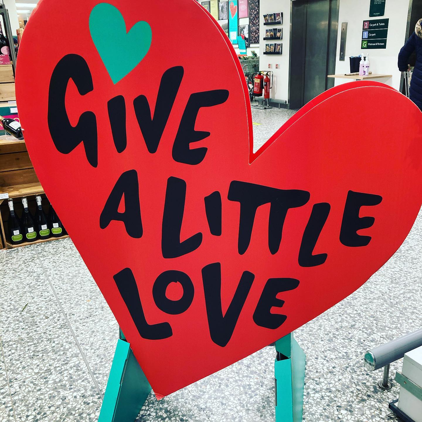 When in doubt... give a little bit of love ❤️
#connection #art2behuman #love #celebration