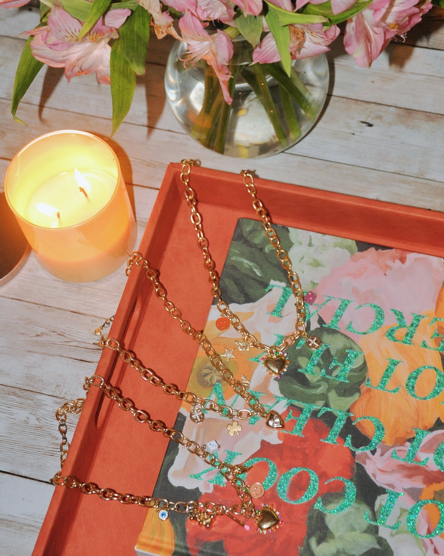 📿✨💐🕯️
#charmnecklace #custommade #charms #necklace #smallbusiness #jewelry #shop #shopsmall #handmadejewelry #madewithlove #handmade #style #jewelry