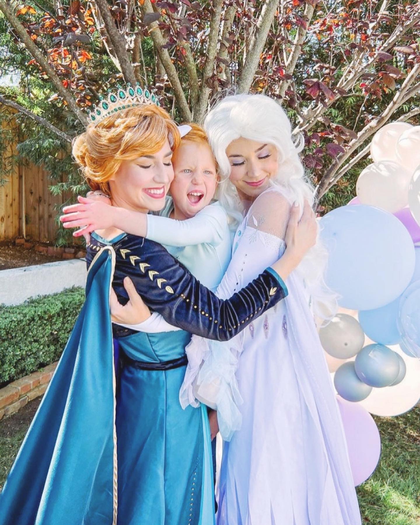 it’s a beautiful day for warm hugs! 🌷❄️