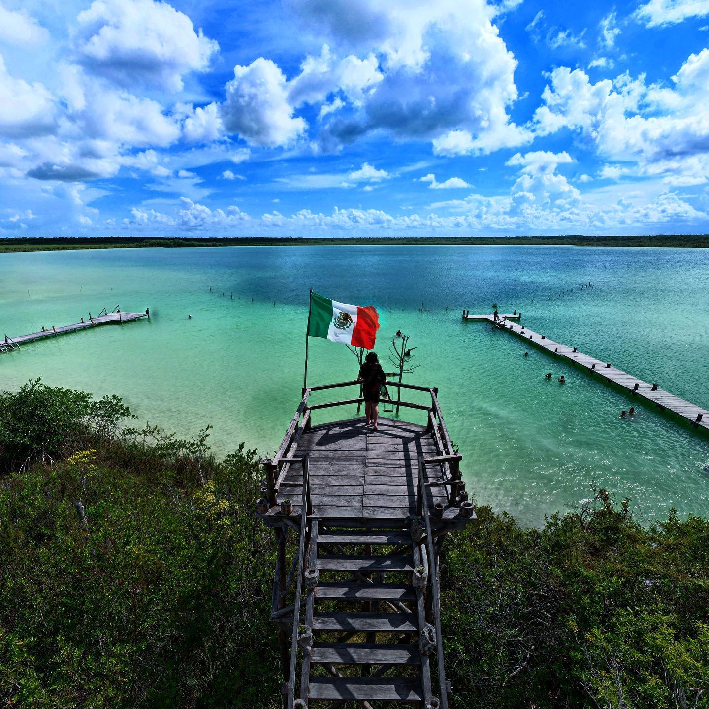 Hoy celebramos en México el #diadelabandera 🇲🇽 Símbolo de nuestras raíces y nuestro hermoso país
#mexico #travelphotography #historia #photooftheday
