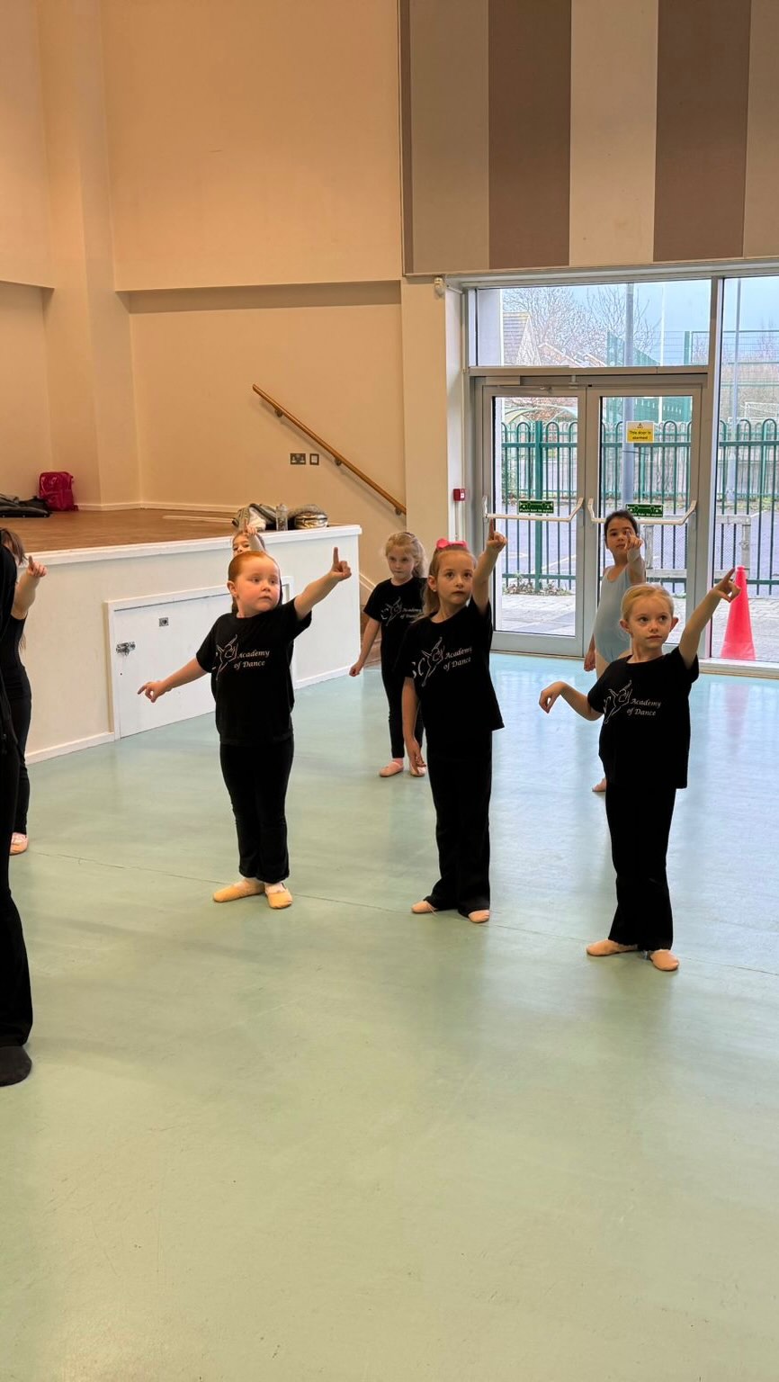 Take a sneak peek into some of our Saturday classes! This year has kicked off with some amazing work from our students. We cannot wait to see this hard work pay off with some ISTD Exams and our summer show! ✨ #scacademyofdance