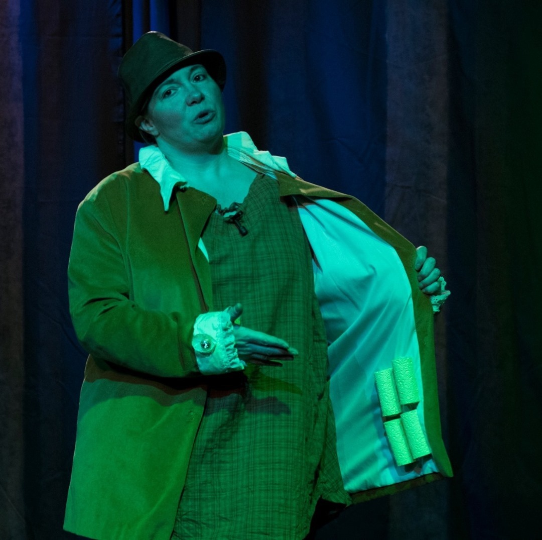 What in the name of Dame Dolly's enormous pantaloons is that in Trevor's pocket?â
â
Answers in the comments!â
â
Here we have the incredibly talented Nikki Lund playing a wheelin' dealin' stealin'? street trader.â
â
Nikki is also part of our Costume dept and we can't wait to see her again!â
â
#tripplethreat #performer #costume #wardrobe #pantocostume #seamstress #multitalent #pantomime #upstage #upstaged #upstagetheatre #communitytheatre #feelingfestiveâ #theatrefamily