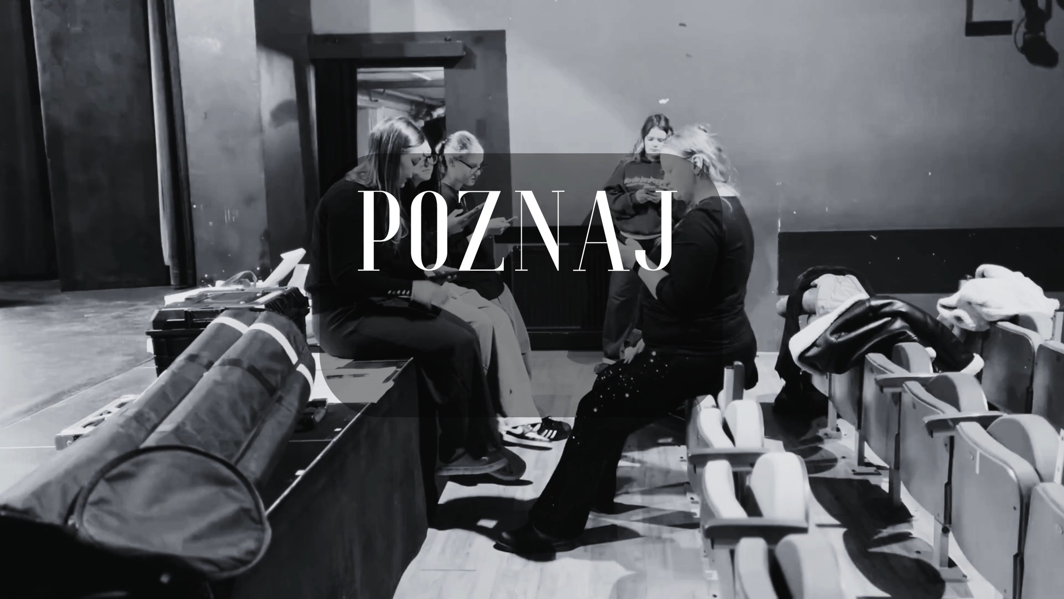 Dwa pierwsze kroki do realizacji projektu za nami i tak sobie myślimy... Nie mieliście szansy nas poznać! Więc oto krótki filmik, w którym możecie zobaczyć kto stoi za mikrofonami i nad tym wszystkim czuwa 🥰
Miłego oglądania i do zobaczenia🌟
Przedsięwzięcie "Pomór. Pustki w domu moim - laboratorium cyfrowego Renesansu" realizowane jest przy wsparciu Krajowego Planu Odbudowy i Zwiększania Odporności (KPO dla Kultury). Sfinansowano ze środków Unii Europejskiej – NextGenerationEU oraz ze środków Miasta Słupska.
#NextGenerationEU #KPOdlaKultury #theatrekids #gettoknowus #funfunfun @slupski_osrodek_kultury @scaniapolska @fundacjamateriaprima @miastoslupsk_official @teatrlalkitecza