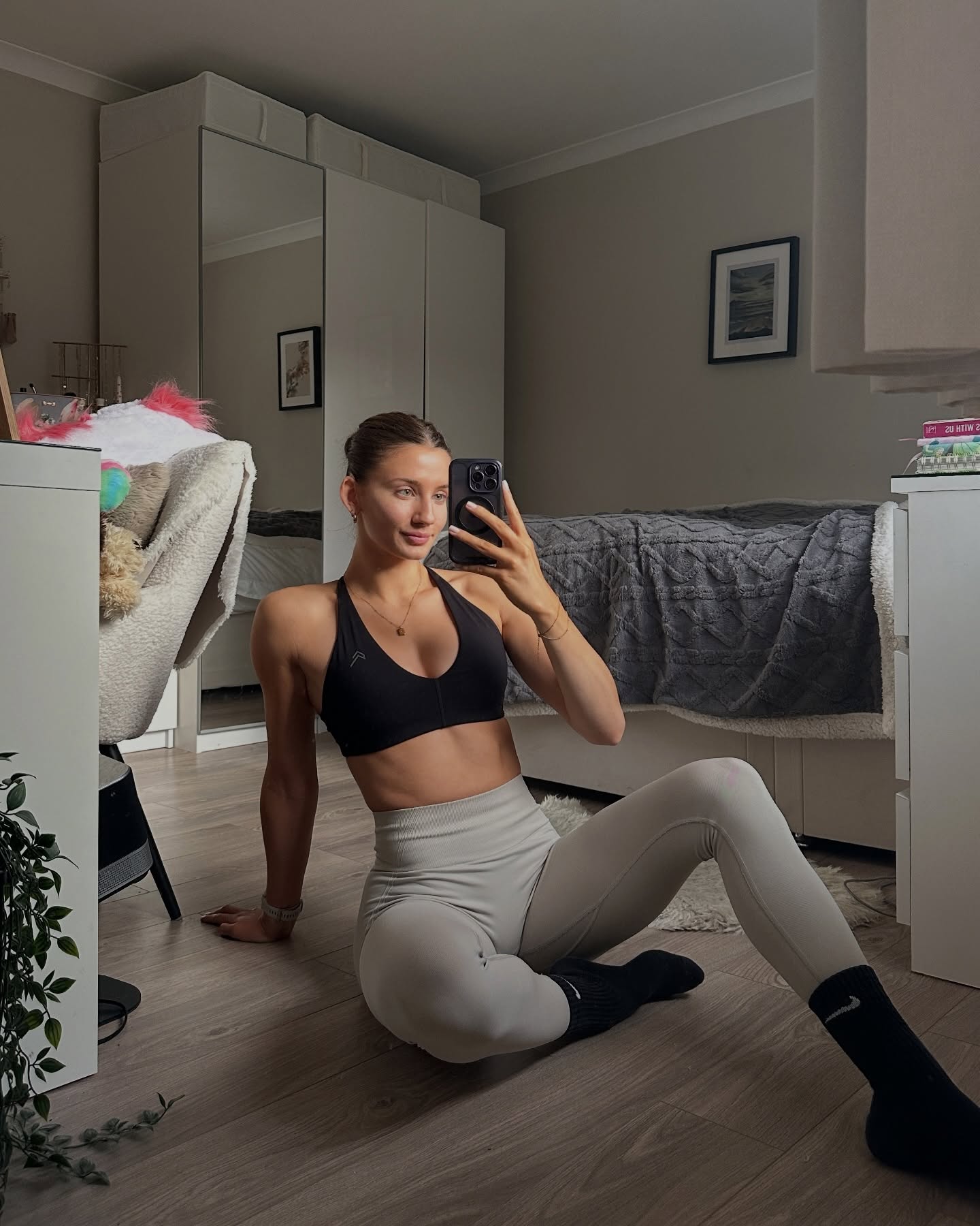 Been singing this on repeat in my car on the way to the gym this week ✌🏼
I am the kind of person that gets obsessed with a few songs and listens to them religiously until I am bored of them 😅
Looking forward to an exciting fitness event this Saturday and some other opportunities coming up 🤞🏼🦋
My favourite @oneractive
#oneractive #gymgirl