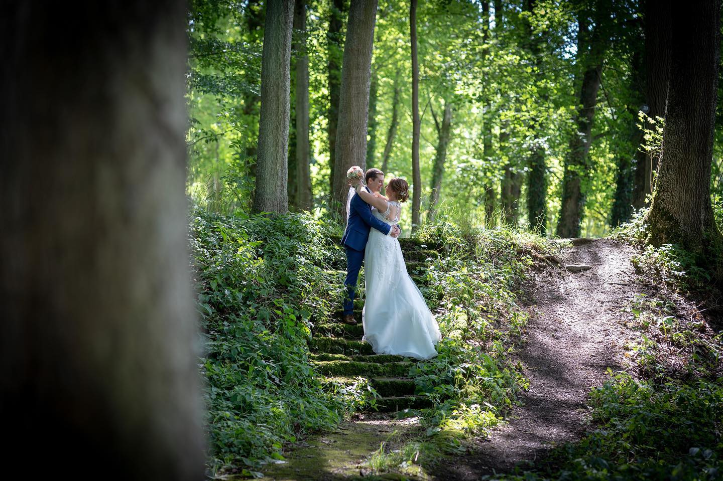 How wonderful love can be... nearly one year ago I had the luck to meet this lovely couple. In times of social distancing it is so nice to remember that there have been and will be so much more to come. Thank you 🙏 everyone that you make this happen. #love #2020 #forbettertimes #wedding #weddinginspiration #germany #stayathome
