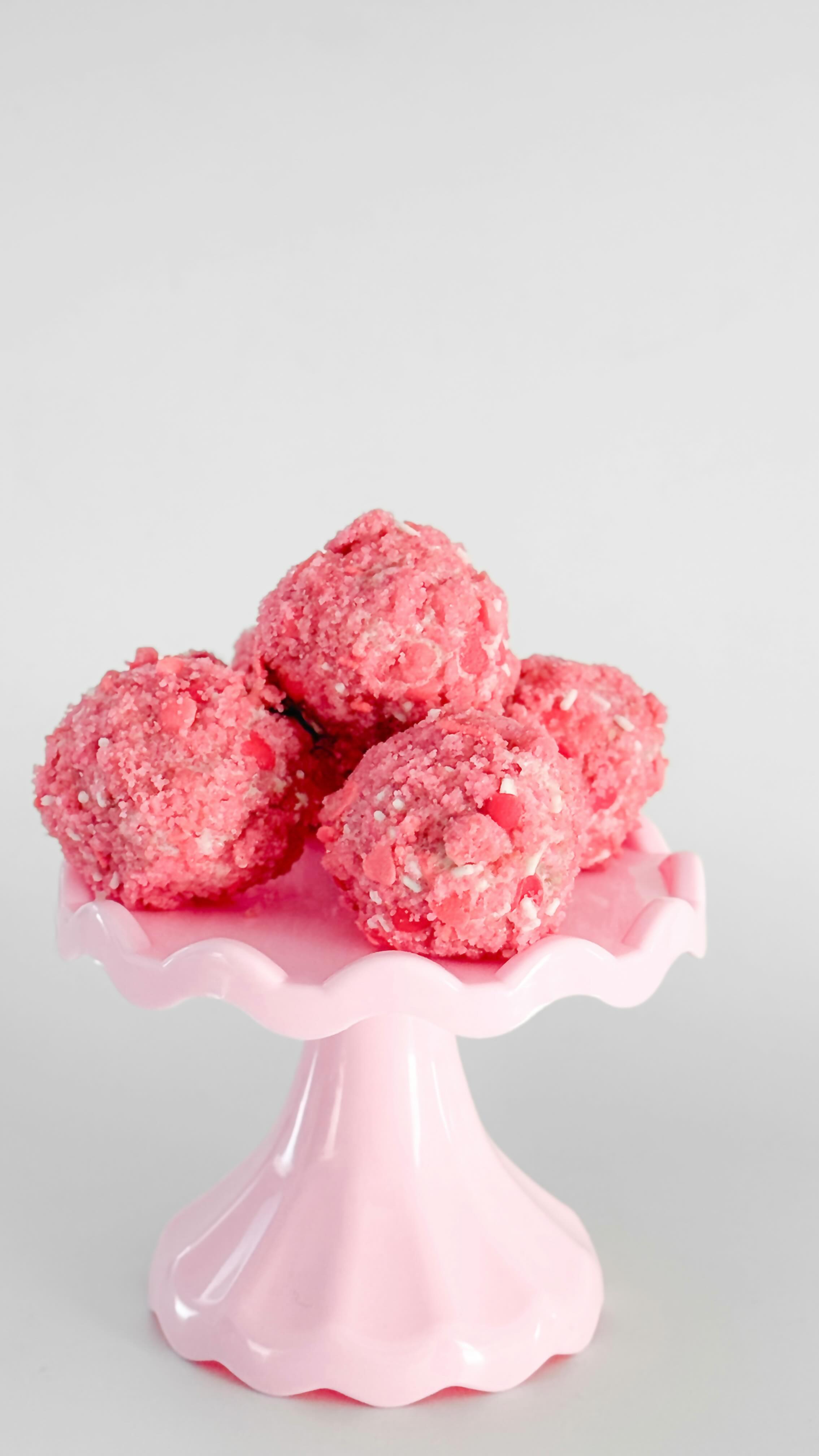 Party Balls ๐
If you havenโt yet tried our Party Balls yet youโre seriously missing out โฆ
If you ready to try them you can find them on our Website www.spoonlick.net or at :
๐@cakecanteen
Wanna win a free box ? All you need to do is send us your review of what you think about our Party Balls? Taste test included ๐.. To make it fair we will enter each review into a box and pick one 1๏ธโฃโฆ Make sure to Tag @spoonlick so we see it โฆ.
Ready โฆ setโฆ. Go ๐
Closing Date 1 Feb 2026 .