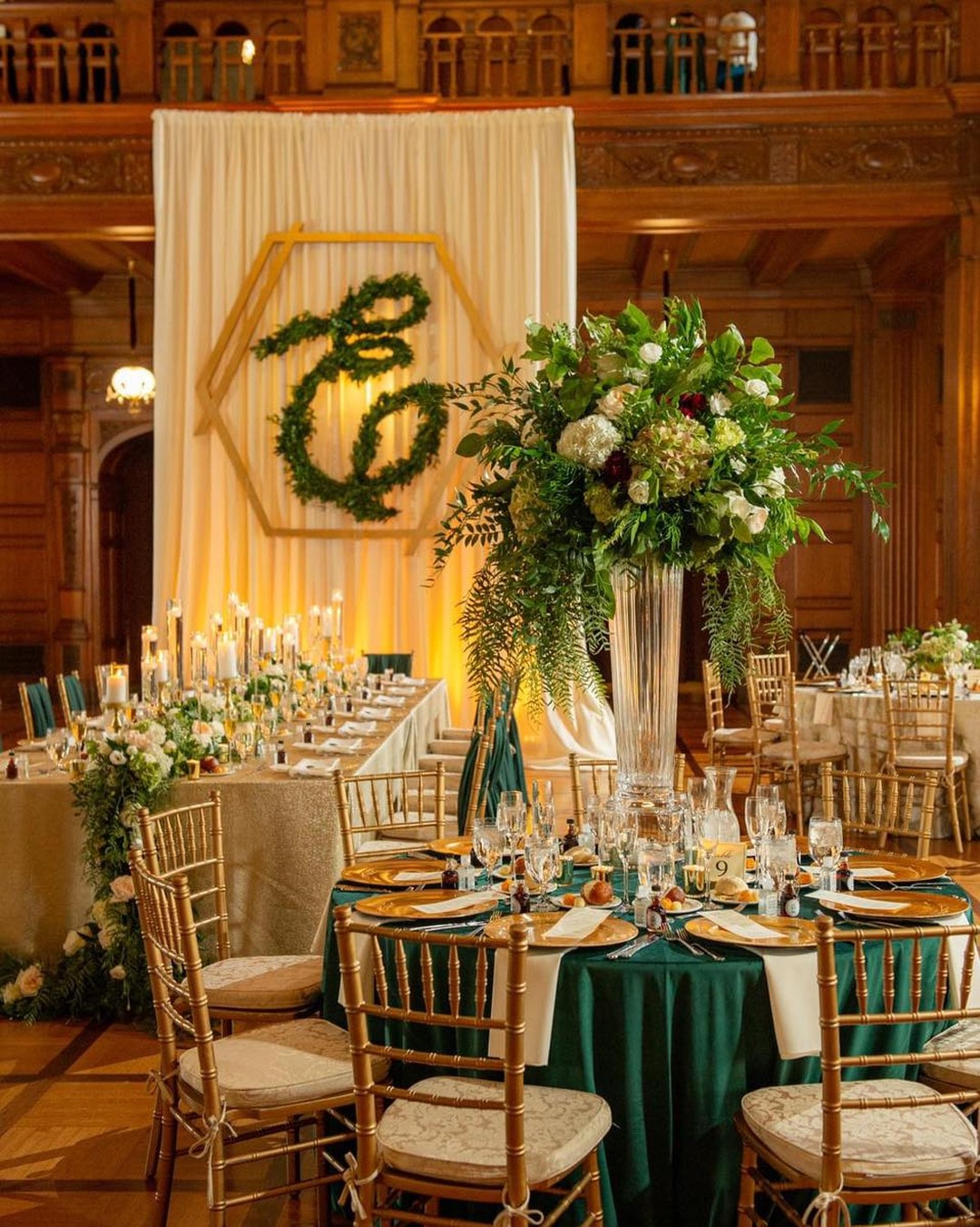 Happy St. Patrick’s Day! | Check out all the tones of green for this beautiful wedding. #blissevents #indywedding #emeraldgreen #scottishritewedding
🍀🍀🍀🍀🍀🍀🍀🍀🍀🍀🍀🍀🍀🍀🍀🍀🍀🍀🍀🍀📸The Siners Photography