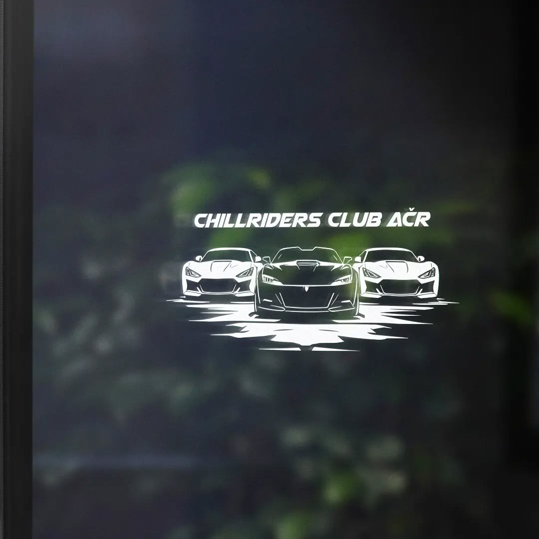 Nové logo pro @chillriders_club_acr . ✅
Myšlenka loga spočívá ve ztvárnění tří sportovních aut symbolizující auto komunitu. Auta doplňuje výrazný, abstraktní prvek textury silnice připomínající společnou cestu.
Grafická stylizace je zpracována kresleným stylem, aby grafika evokovala přátelský přístup a logo tak přívítalo další nadšence automobilového klubu.🏎
#logo #car #antoninparal #logodesign #logodesigner #grafika #design