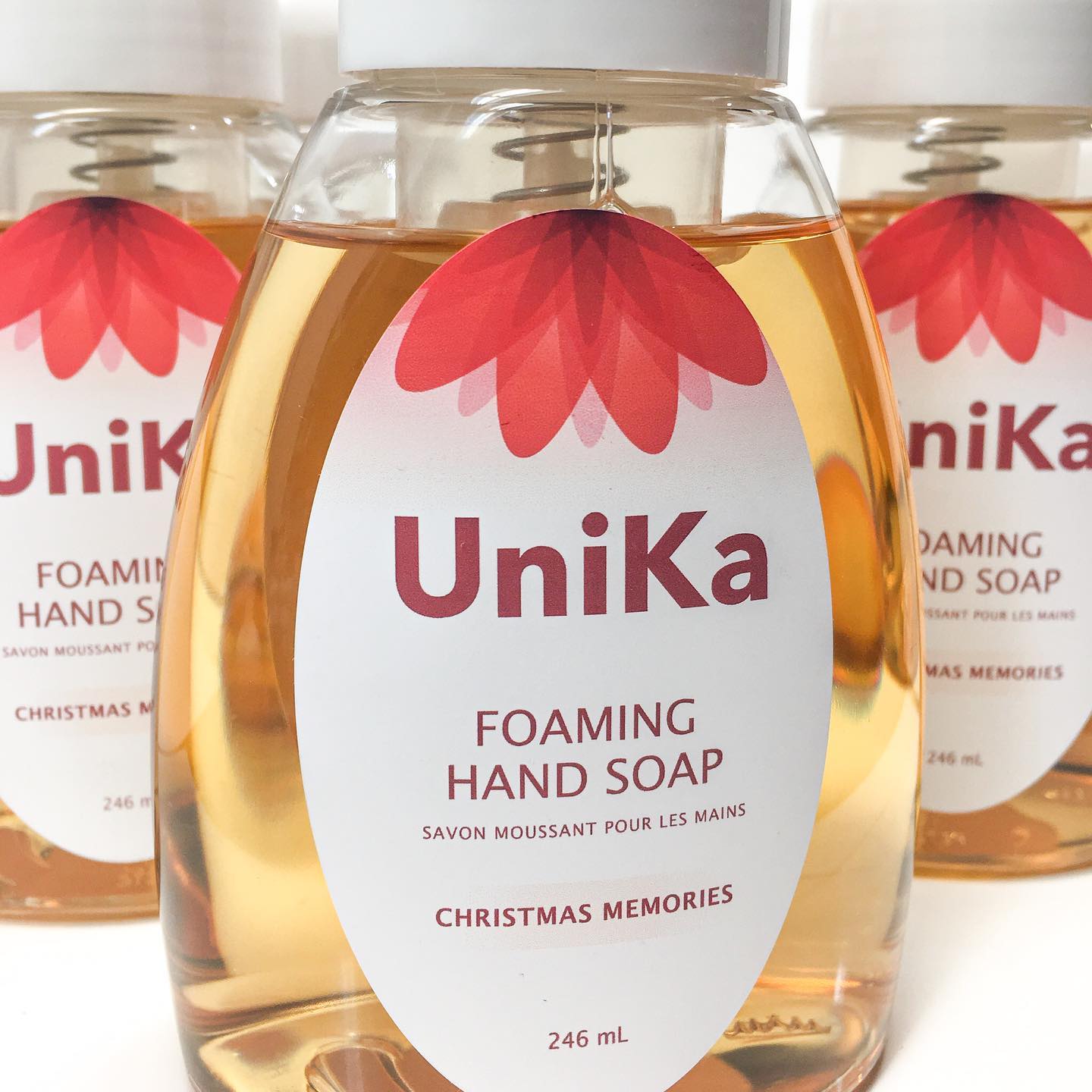 We have 5 Limited Edition “Christmas Memories” Foaming Hand Soaps left! Send us an email to get yours 🤗
📧 pndemare@unikacosmetics.com