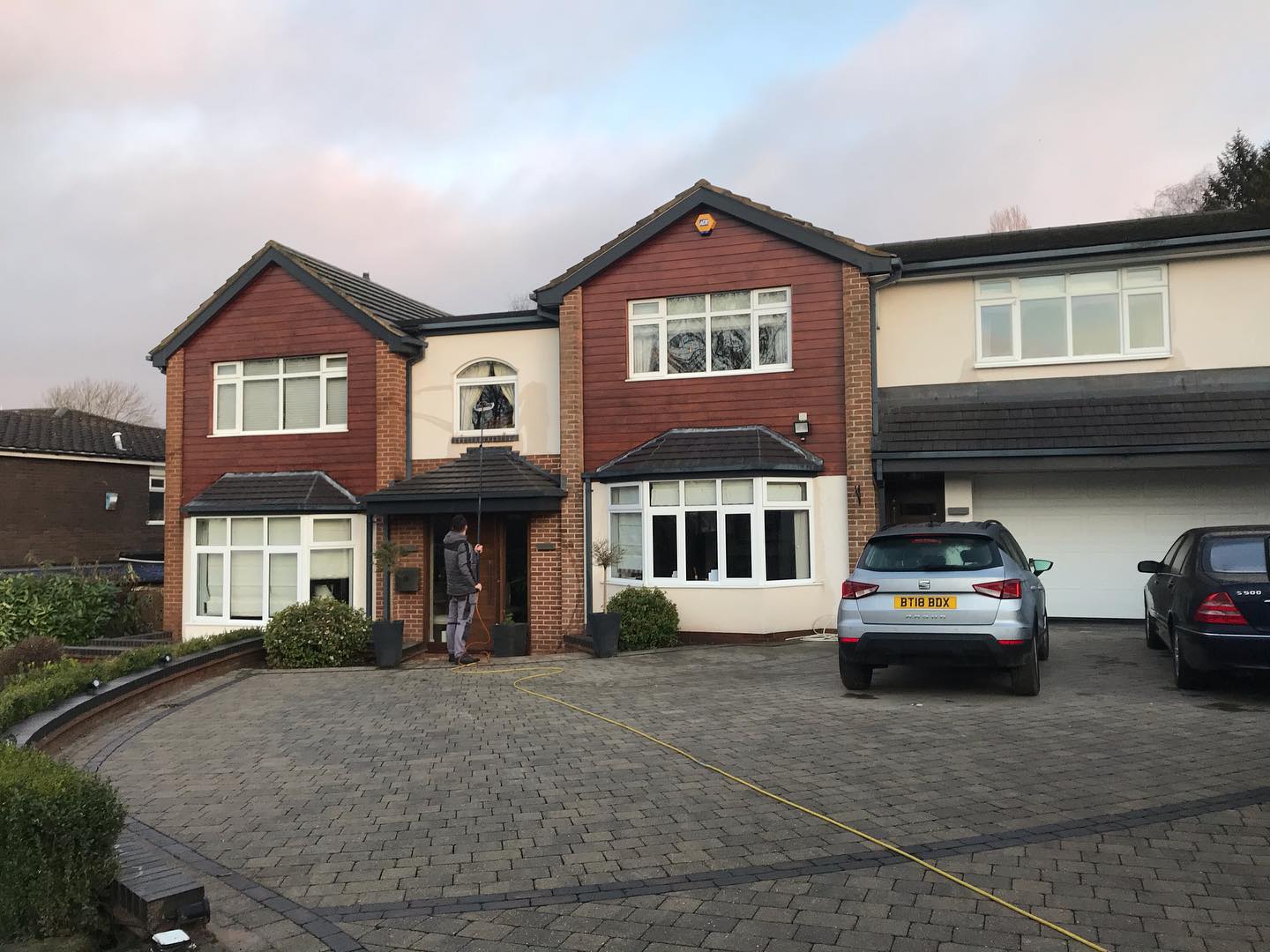 One of our lovely houses in Park Hall, Walsall
⭐️Professional ⭐️Quality ⭐️ Reliable ⭐️
✨Over 10 Years Experience✨
🏡Residential + Commercial 🏢
🌏 www.adam-bartlett.co.uk
📧 info@adam-bartlett.co.uk
📞 07760713218
#windowcleaners #windowcleaning #commercial #residential #birmingham #walsall #birminghamlife #walsalllife #walsallwindowcleaner #birminghamwindowcleaner #shoplocal #supportsmallbusiness #supportlocal #businesstobusiness