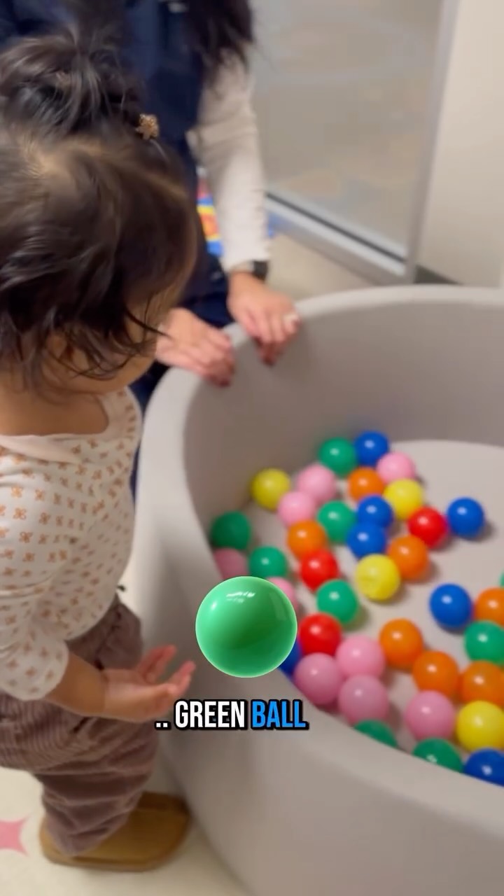 Want to support your child’s speech this year?
💛 Talk during daily routines
“Shoes on. One shoe, two shoes.”
“Wash hands, soap, scrub, all clean!”
💛Expand what your child says
Child: “Car.” → “Yes, go car!”
Child: “Dog run.” → “The dog is running fast!”
💛Give wait time
“Do you want… (pause) …apple or banana?”
“Tell me what you see…” (wait quietly)
Small moments everyday lead to big support over time.
📌 Save this for later