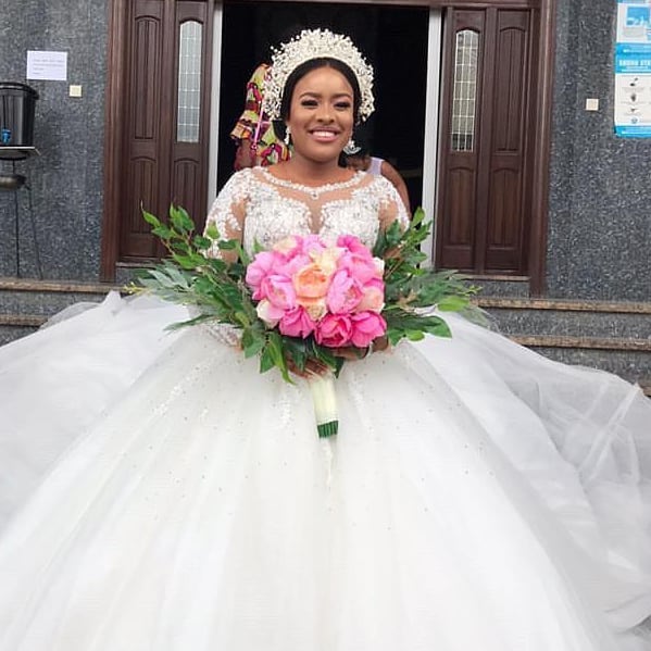 Fairytales do come true!
May your married life be filled with all goodness...Happy married life @mazaltovbanks
Thanks for choosing @storypageevents
.
.
.
.
.
.
#enuguweddings #nigerianweddings
#nigerianweddinggallery #frommrstomrs #igboweddings @igboweddingng @igbankwunigeria @igboweddingng @masvinciphotography