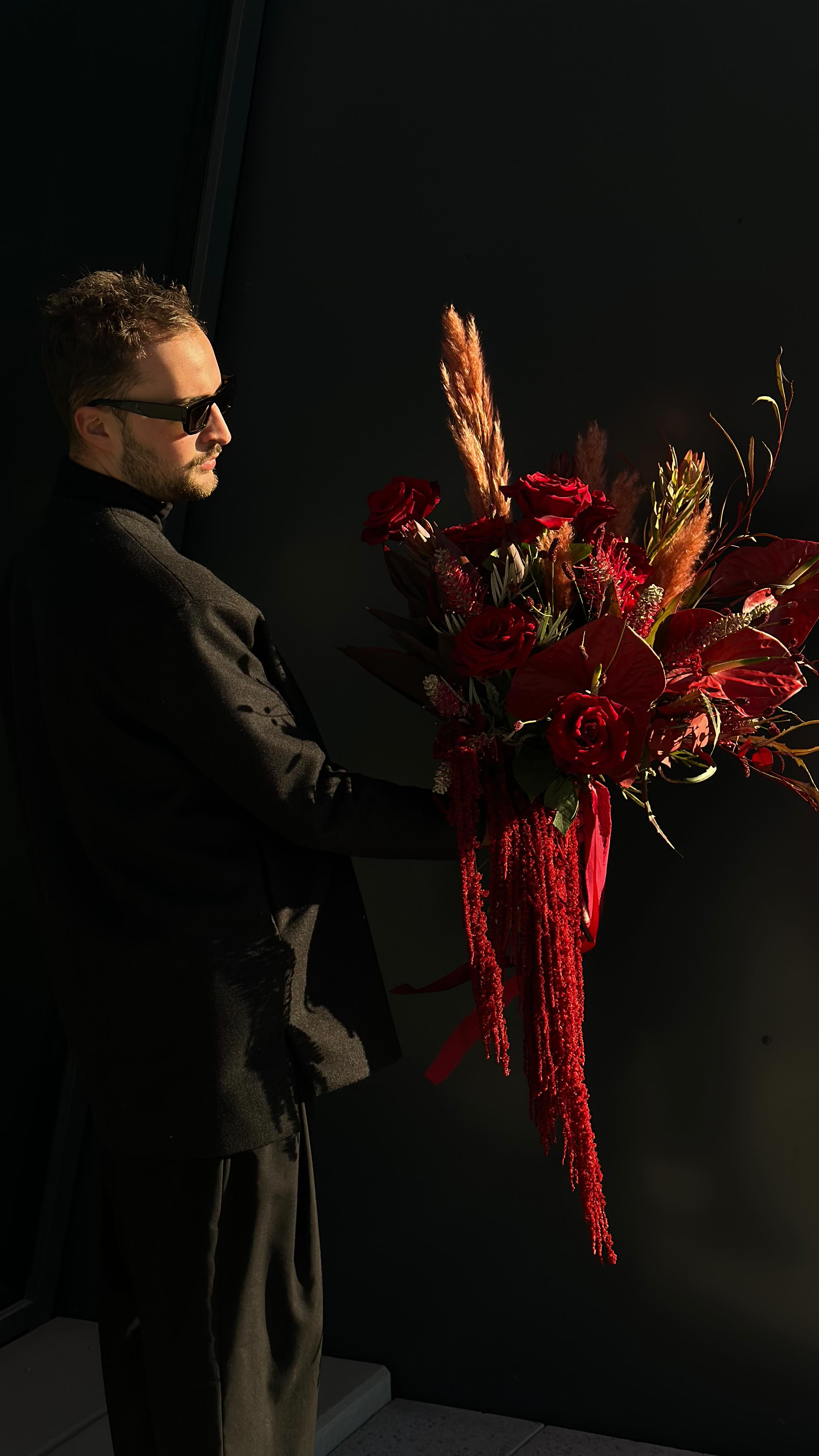 Luxusní valentýnská kytice z Brna
Objednávejte zde www.mrbloom.cz
☎️ 604891527
Outfit: @wolfgangstorecz 🖤
#mrbloom #valentinebouquet #luxuryvalentinebouquet #kvetinybrno #kvetinarstvi