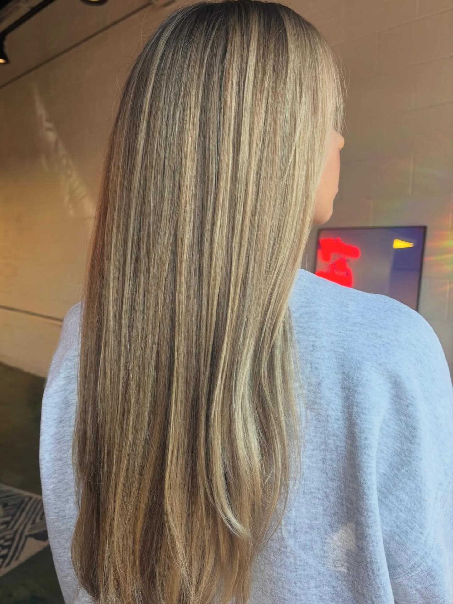Hair by Robyn •
To book your next appointment visit @therootedchair
.
.
.
.
.
#madisonsalon
#madisonwi
#madisonhairstylist
#healthyhair
#wisconsinhairstylist