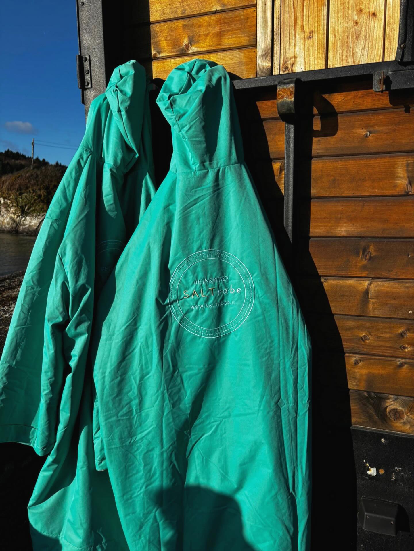 What’s better than one SaltRobe? Two SaltRobes and a trip to the sea sauna 🫶