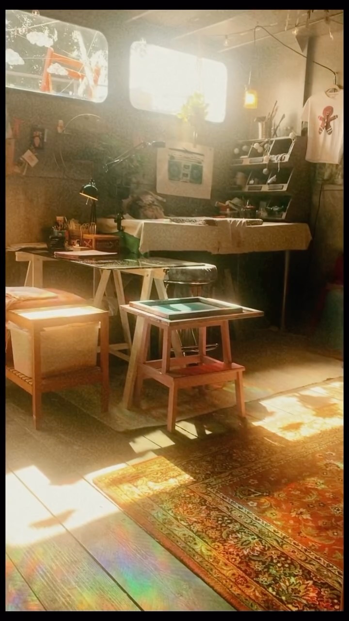 🎨⚓️ Der ganz andere Kindergeburtstag
Wir wärs mit einem Siebdruck-Workshop auf einer alten Hafenschute?
Ein Ort mit Geschichte.
Ein Erlebnis mit SEHR viel Farbe.
Kommt an Bord & werdet Teil der kreativen Crew.
👉 Buchung über www.minagarcia.de
Teilen erwünscht 💥
#kindergeburtstag #kindergeburtstagidee #siebdruck #druckmanufaktur #hamburgkinder