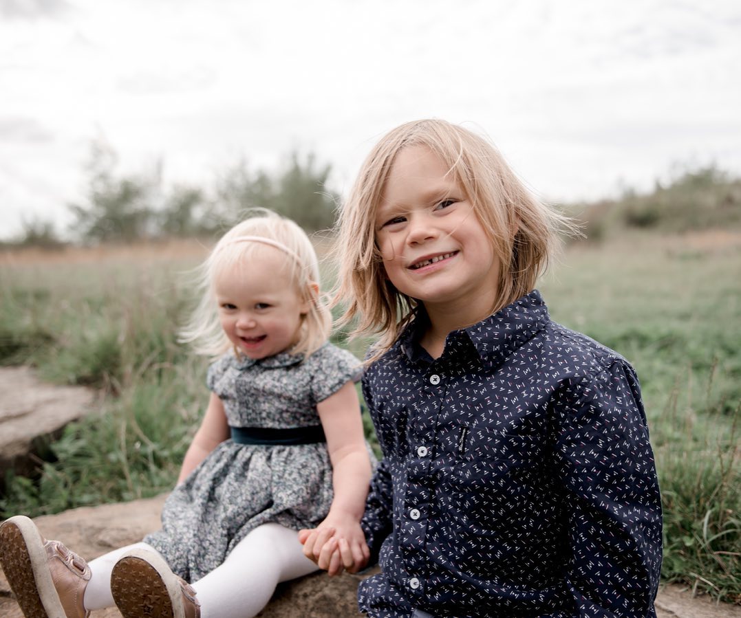 “A sibling is the lens in which you see your childhood.”
#siblings
#derbyshirephotographer
#siblingphotographer
#photooftheday
#sheffieldphotographer
#nottinghamphotographer
#familyphotographer
#lifestylephotographer
#smallbusinessuk