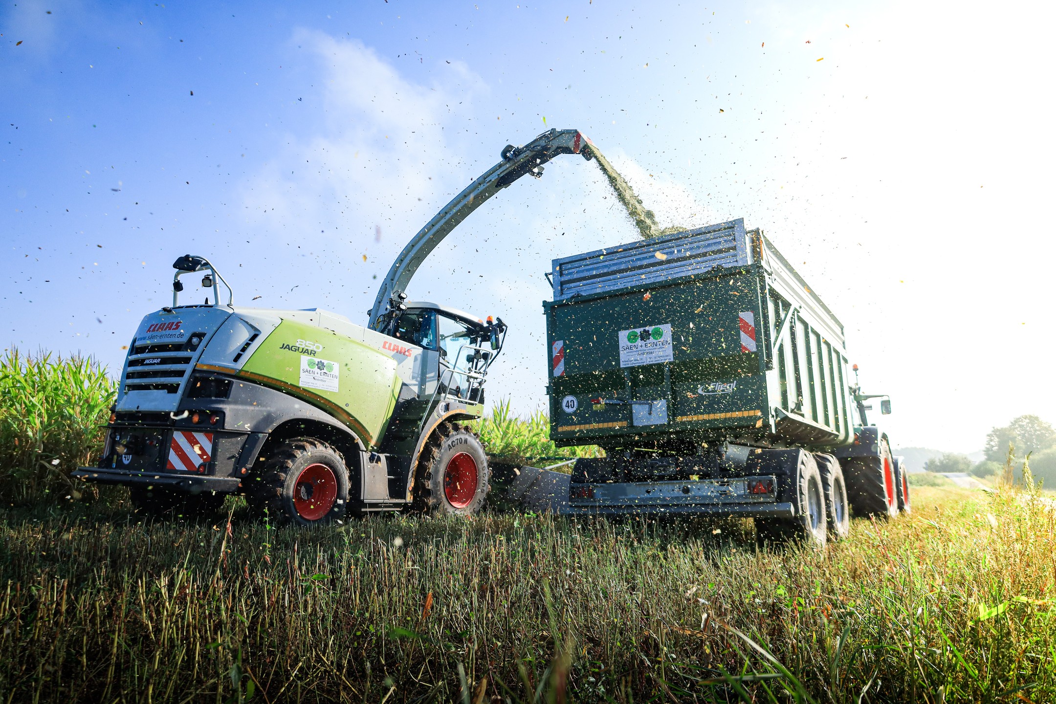 Wir wünschen ein schönes Wochenende
.
.
.
.
.
.
.
#landwirtschaft #maishäckseln #claas #claasjaguar #fendt #fendtpower #fendt716