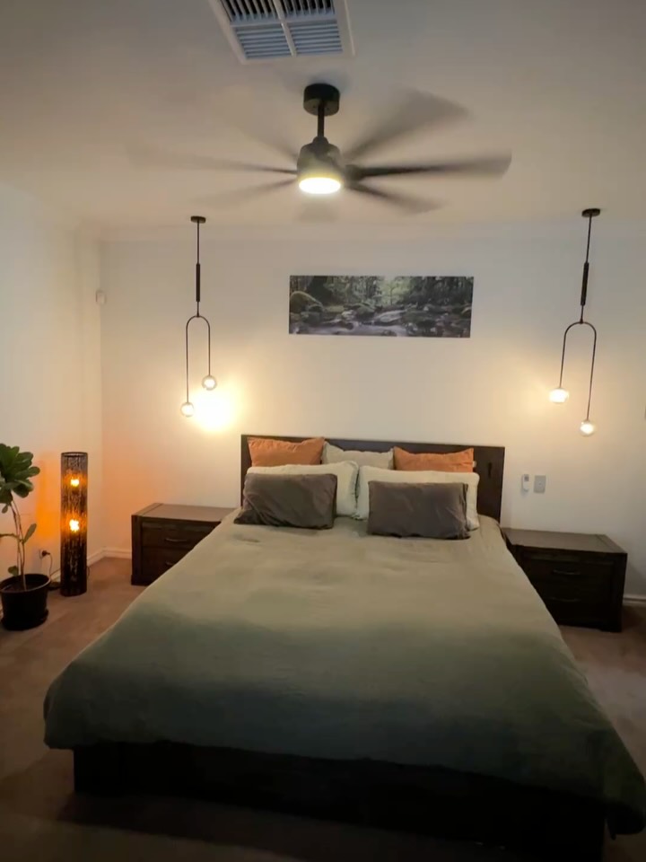 Master Bedroom Upgrade ✨
Twin Bedside pendant lighting for a clean, modern look
Ceiling fan installed for year-round comfort
Simple changes. Big impact.
Installed by licensed electricians.
#beaconlighting #perthelectricians #perthelectrical