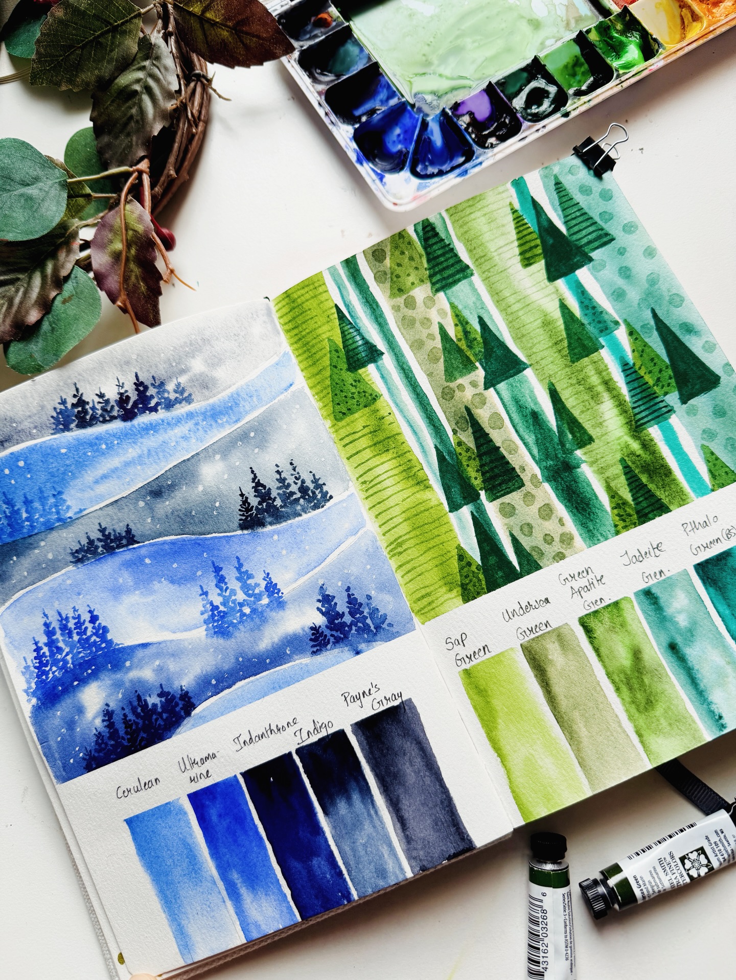 Another watercolor spread from the sketchbook thats more colorful than the scenery outside at the moment! Its a super cold week and watercolors and hot chocolate have kept me going 😂 Would you like to see more of these watercolor studies in my weird but fun style?😍
.
.
.
.
#watercolorsketchbook #watercolour #watercolorpainting #sketchbookspread #patternlove