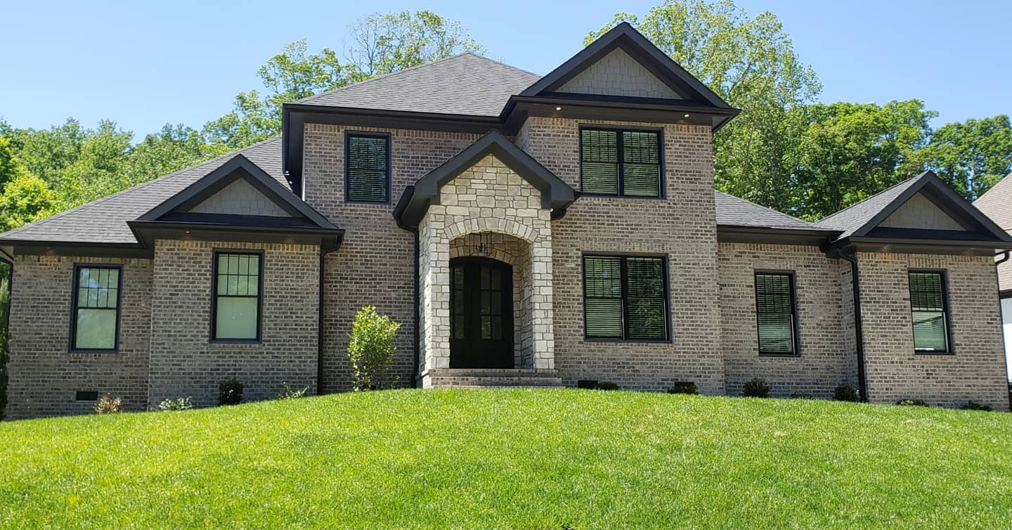 Nothing but blue skies...🎶
#customhome
#customehomebuilder
#jontotherowconstruction