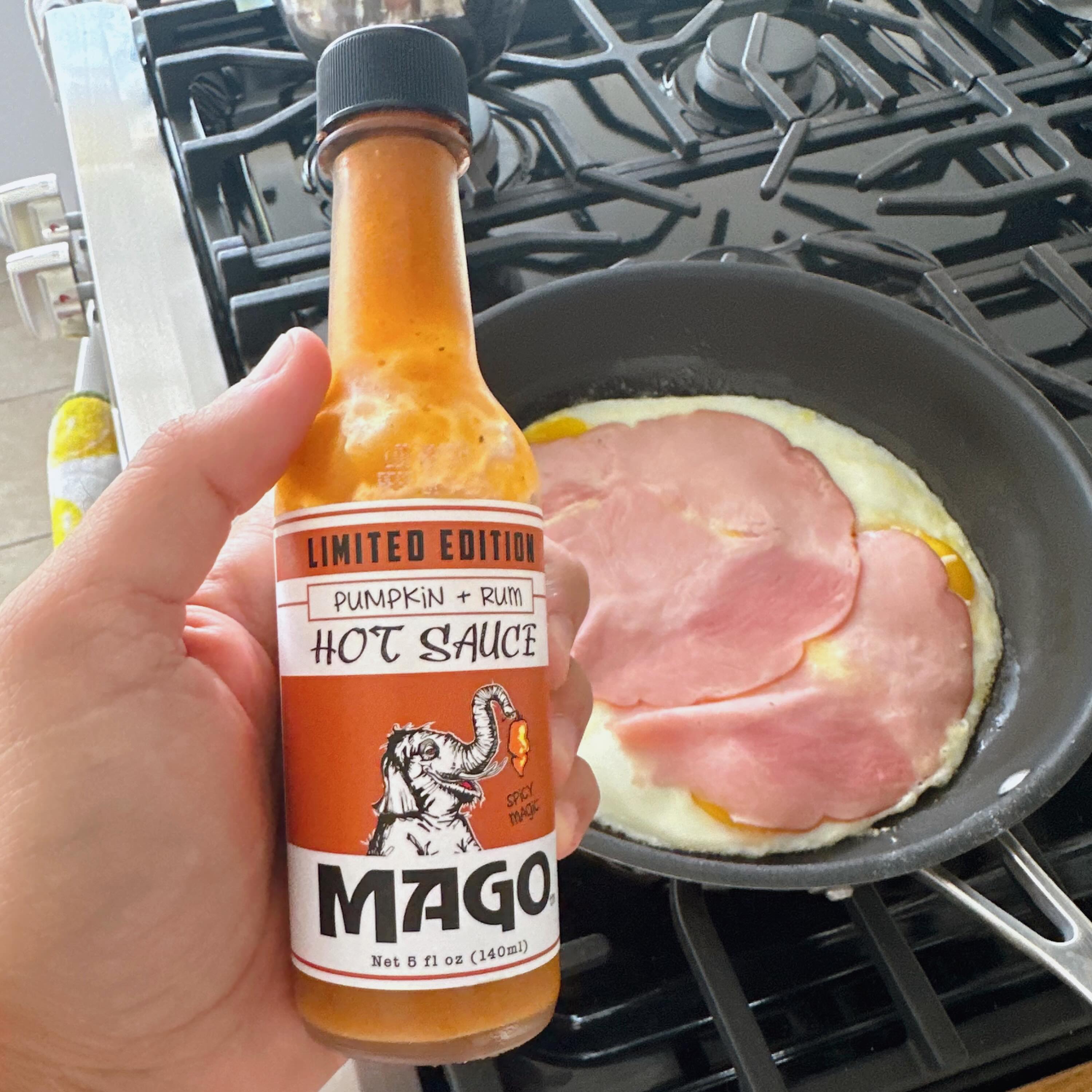 @darieuslegg enjoying some of our limited edition pumpkin sauce with breakfast 🍳 and even though it’s seasonal, we think it’s a great year round sauce.
Shout out to @coastfilmfestival for supporting local brands like MAGO, and so many talented film makers every year. Can’t wait for this year’s festival!