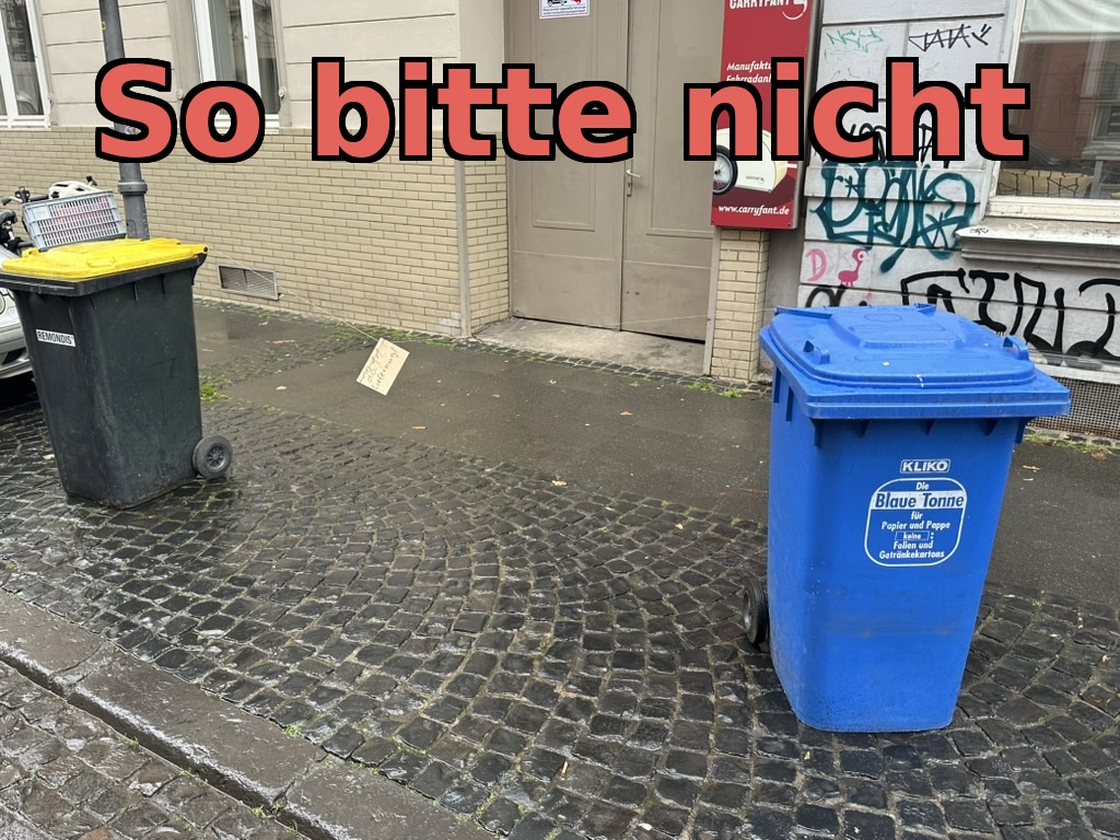 Auch wenn es verlockend wirkt – und auf den ersten Blick „nichts kostet“: Halteverbotsschilder einfach selbst zu basteln oder Parkflächen mit Stühlen, Mülltonnen & Co. zu blockieren, ist keine gute Idee.
Solche Aktionen gelten als Eingriff in den Straßenverkehr und können mit einem Bußgeld geahndet werden. Kommt es dabei zu Schäden oder Gefährdungen, kannst du dafür unter Umständen auch haftbar gemacht werden.
Außerdem: Selbst wenn du die Plätze „freihältst“, kannst du nicht sicher verhindern, dass trotzdem jemand dort parkt – und du hast keine rechtliche Handhabe, im Ernstfall ein Fahrzeug abschleppen zu lassen.
✅ Die sichere Lösung:
Wenn du ein Halteverbot brauchst, dann legal und rechtssicher – mit korrekter Beschilderung und gültiger Absicherung.
👉 Halteverbotsschilder legal aufstellen mit: halteverbotsschilder-mieten.de