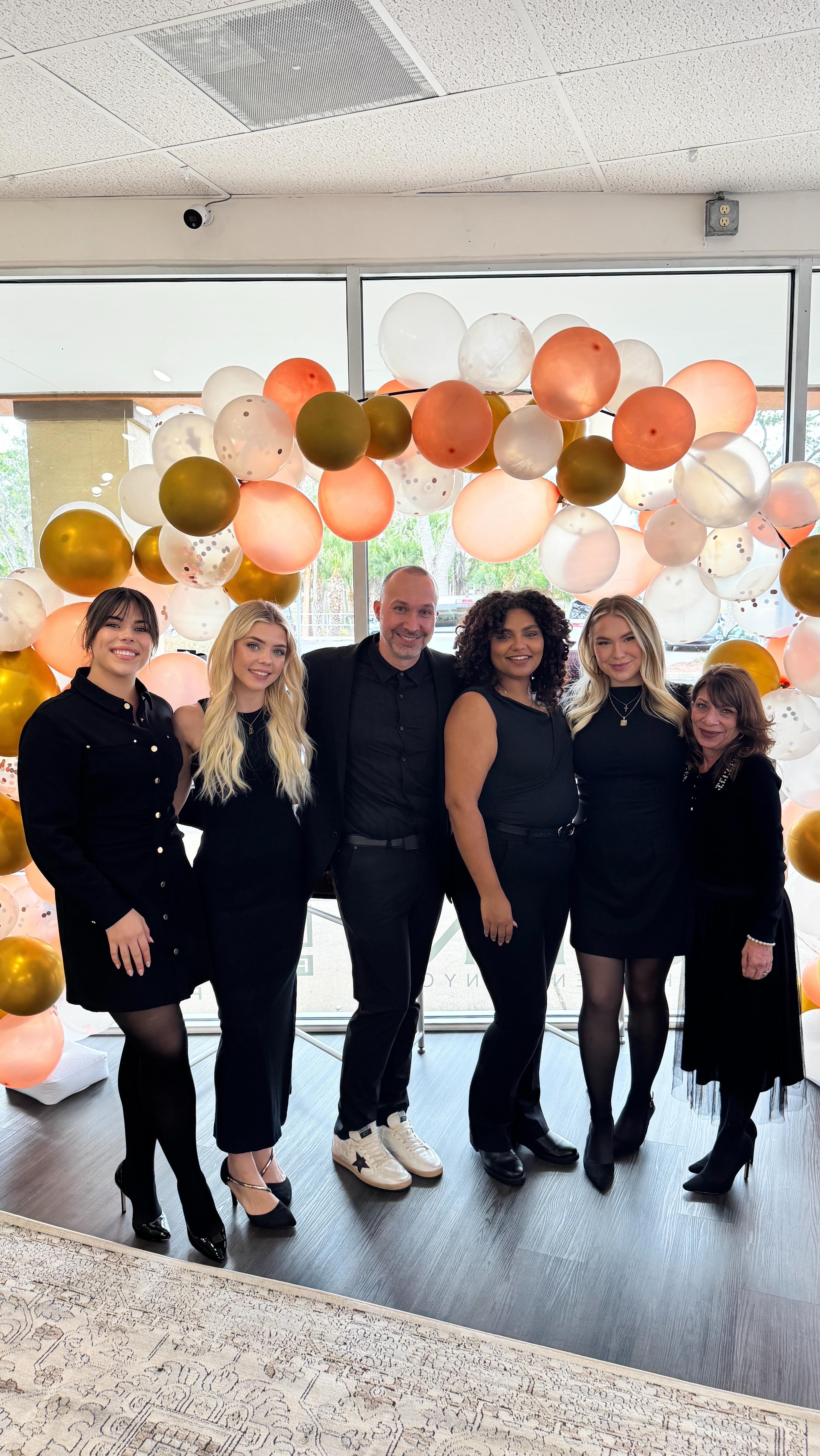 BUBBLES + BLOWOUT RECAP! 🫧
We can’t thank you enough for showing up and supporting such an amazing cause. This is what we stand for at DBK Hair Studio—bringing our community together and lifting others up.
Together, we raised $2,500 for @casapinellas, helping support individuals facing domestic violence.
Bubbles + Blowouts was a huge success, and it truly wouldn’t have been possible without every single one of you. Thank you for the love and support 🤍
This is just the beginning—expect more events like this!
#ilovestpete #casapinellas #dbkhairstudio #pinellascounty