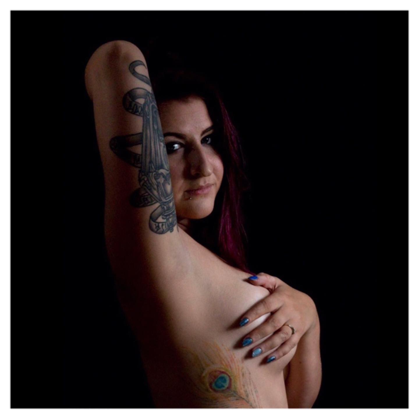 Anybody who knows me well enough will know that I have battled against my body for the best part of 12 years. From hating every part of my reflection and every inch of my body. Trying horrendous remedies to make myself look how ‘you should look’, going to extremes to make the scales look socially acceptable, and making sure I stay within a single figure dress size.
I have tortured my body, and tortured myself mentally, I now have to live with the consequences for the rest of my life. It’s taken 12 years to try and love myself, to try and accept that sometimes I may have a little overhang on my jeans, and sometimes I might have to buy a bigger size.
I have learnt to try and embrace my body. To fuel it with the right foods, to train within my limits, to help my body be the best it can be, and the healthiest it can be.
I have learnt to not obsess over calories and fat content, to empower other girls and other Women to love themselves, to be healthy and happy.
Starving yourself will not make you love yourself.
Purging will not make you love yourself.
Looking after your health, your well-being and your mental health is what will make you love the person you are, on the inside and on the out.
Be a better person to yourself, then be a better person to everyone else.
Your body does not define you - it will be with you forever. Look after it. Look after you.
.
.
.
.
@juststrong
@bejuststrong
@soultrainhealthandfitness