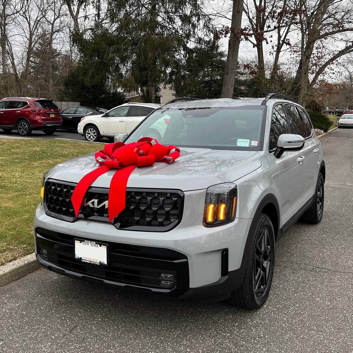 Another 2024 Kia Telluride SX X-Line signed and delivered! This time in the premium Wolf Grey color šŗ
DM or text to order yours today 516.321.0056 š¤³
@kiausa #kiatelluride #longisland #longislandleasing #defineyourarrival