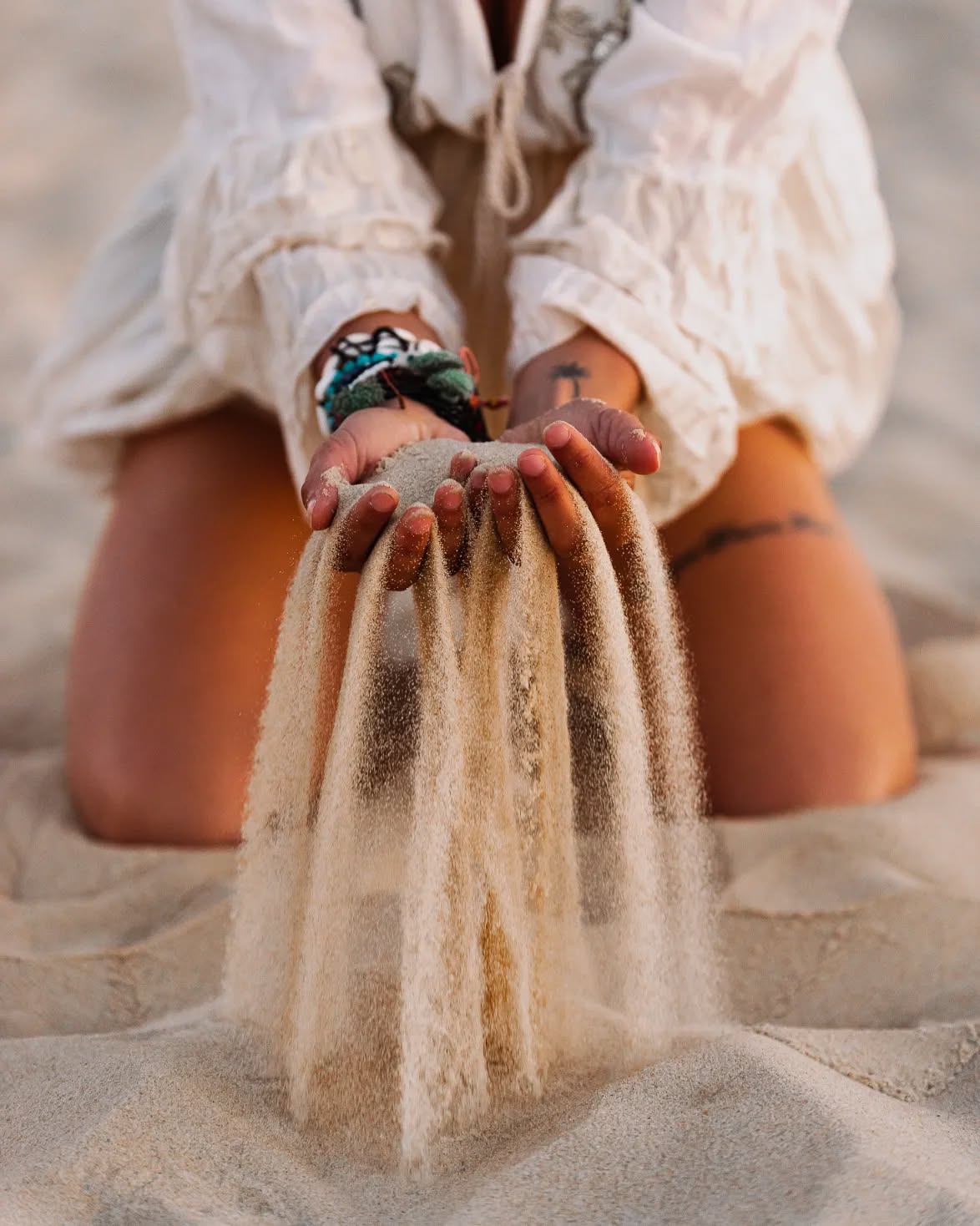 Minéral. #energy #sand #sable #beachvibes #earth #bienetre #mimizan #mimizanplage #gypsy #boho #lifestyle #leslandes #photographemimizan #photographearcachon #photographelandes #photographelifestylelandes #photographelifestylehossegor #photographegironde #photographehossegor #biscarrosse #arcachon #parentis #contis #hossegor #capbreton #seignosse #nikon #manonduport